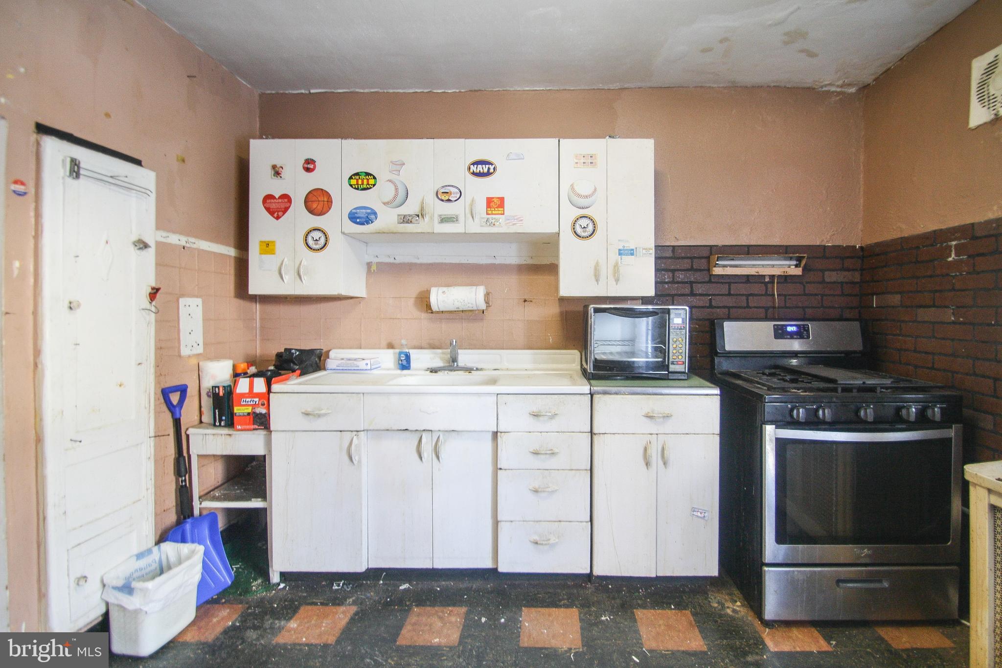 PHILADELPHIA - Residential