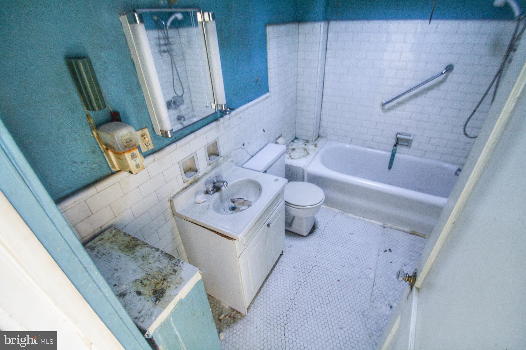 PHILADELPHIA - Residential