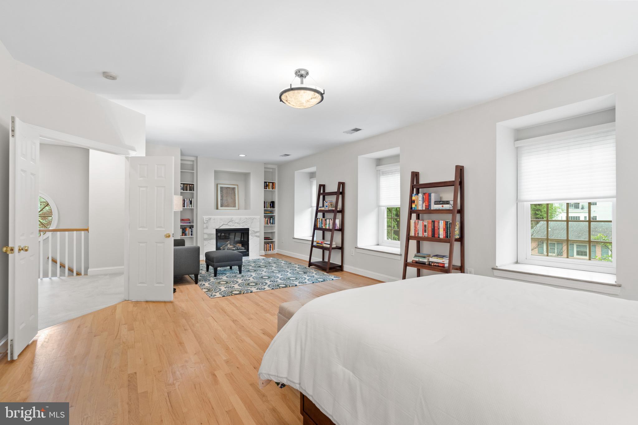 LEE HEIGHTS - Residential