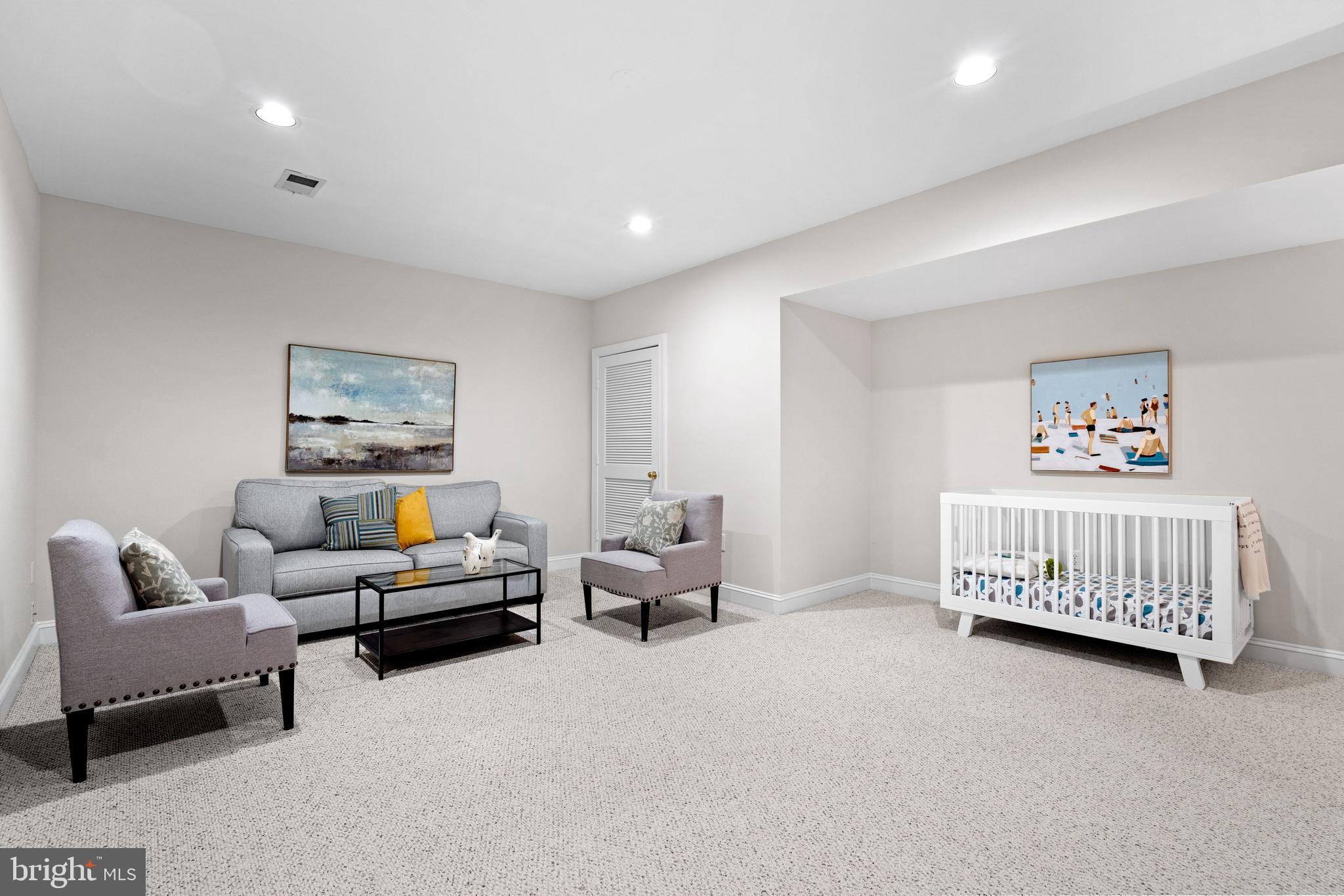 LEE HEIGHTS - Residential