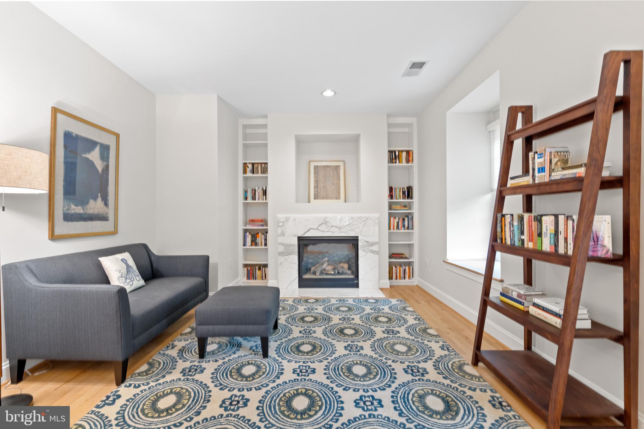 LEE HEIGHTS - Residential