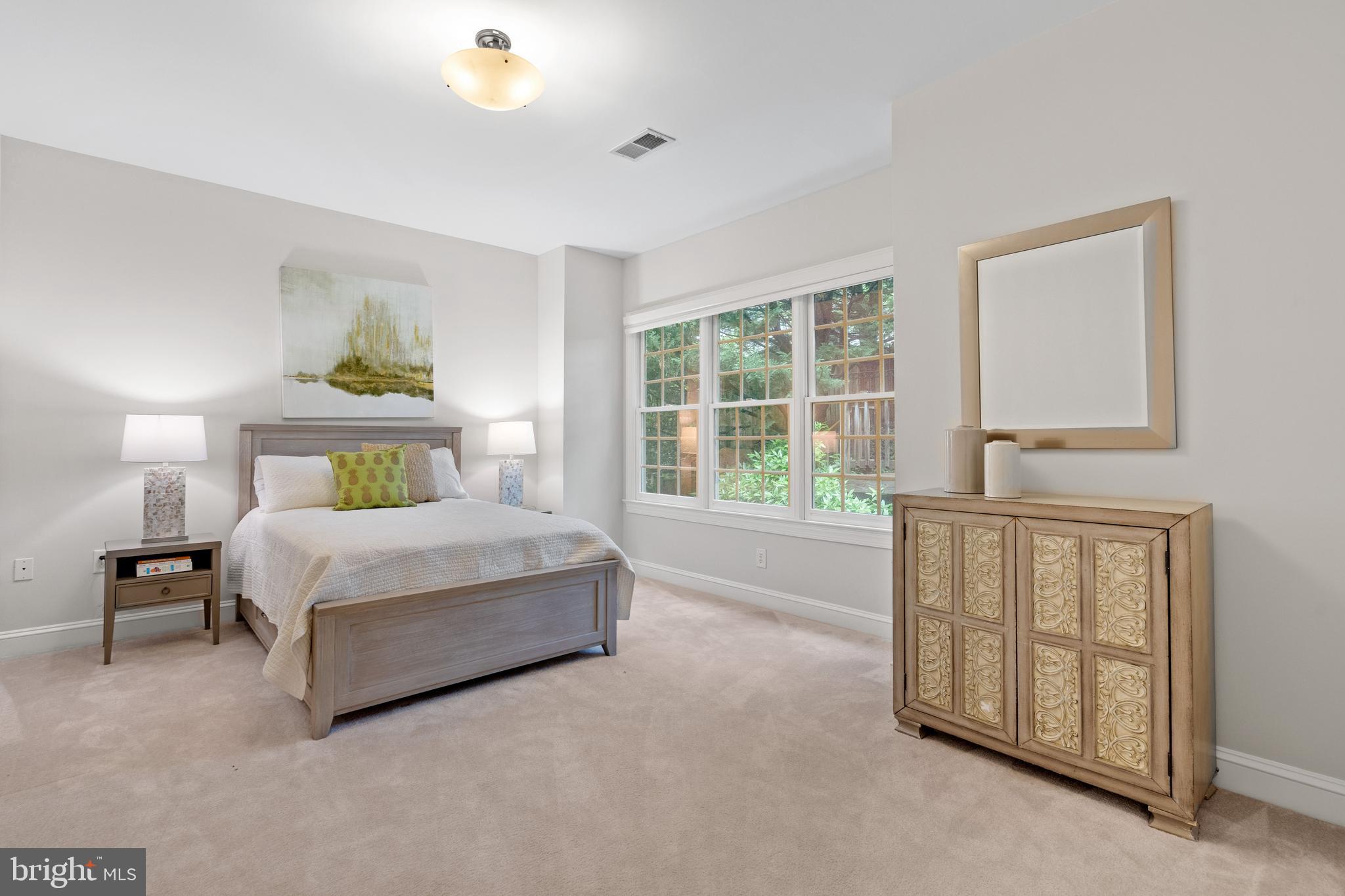 LEE HEIGHTS - Residential