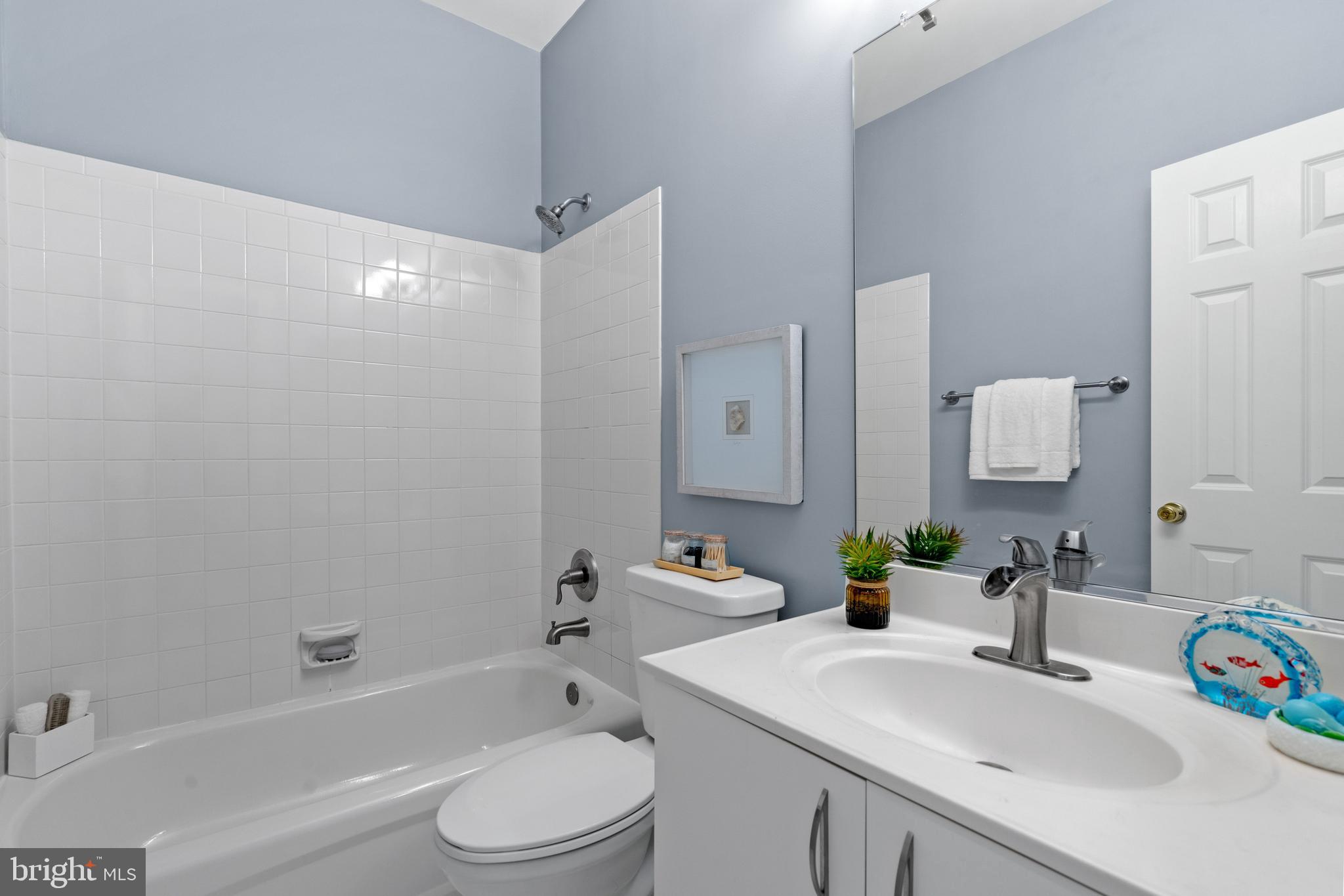 LEE HEIGHTS - Residential