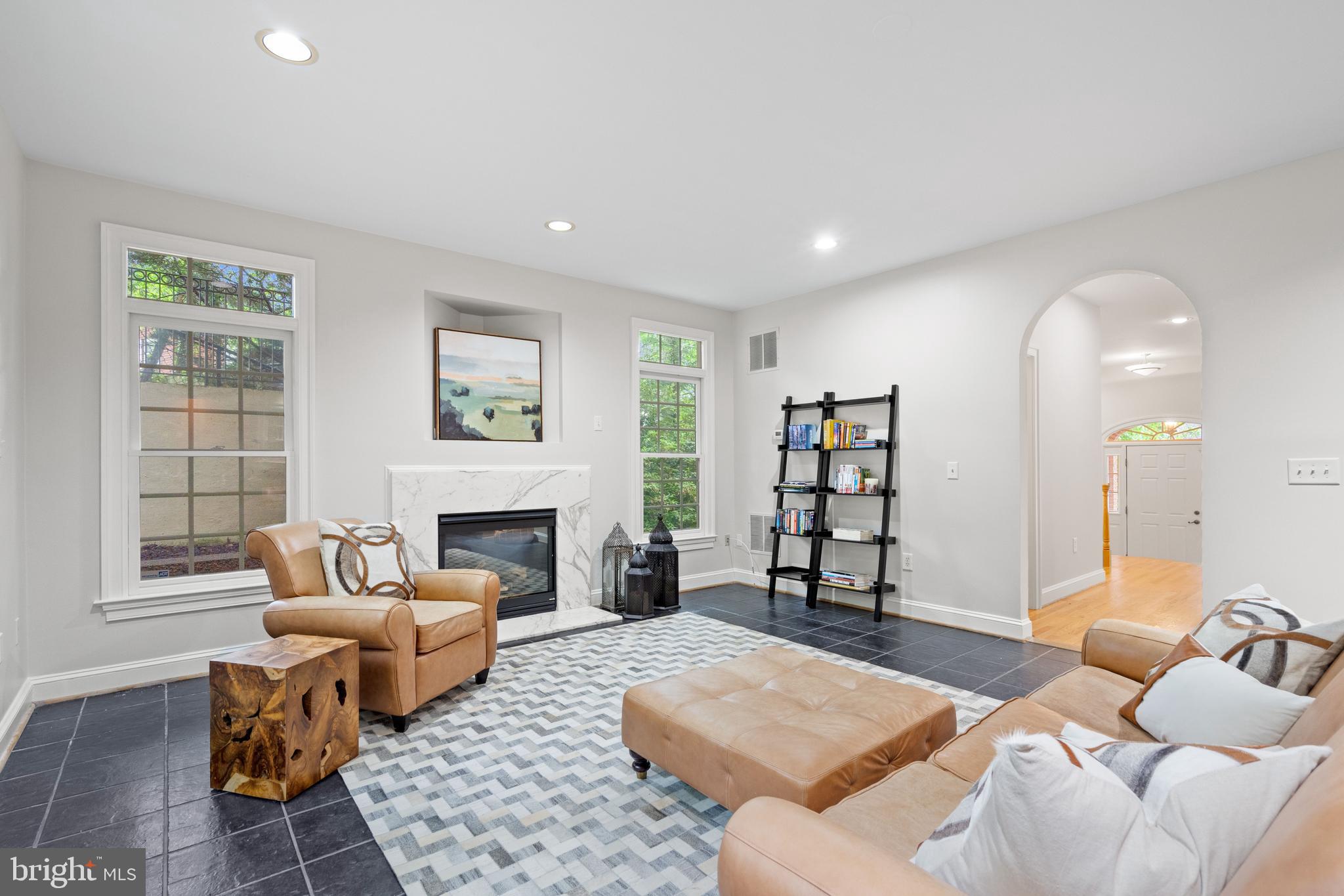 LEE HEIGHTS - Residential