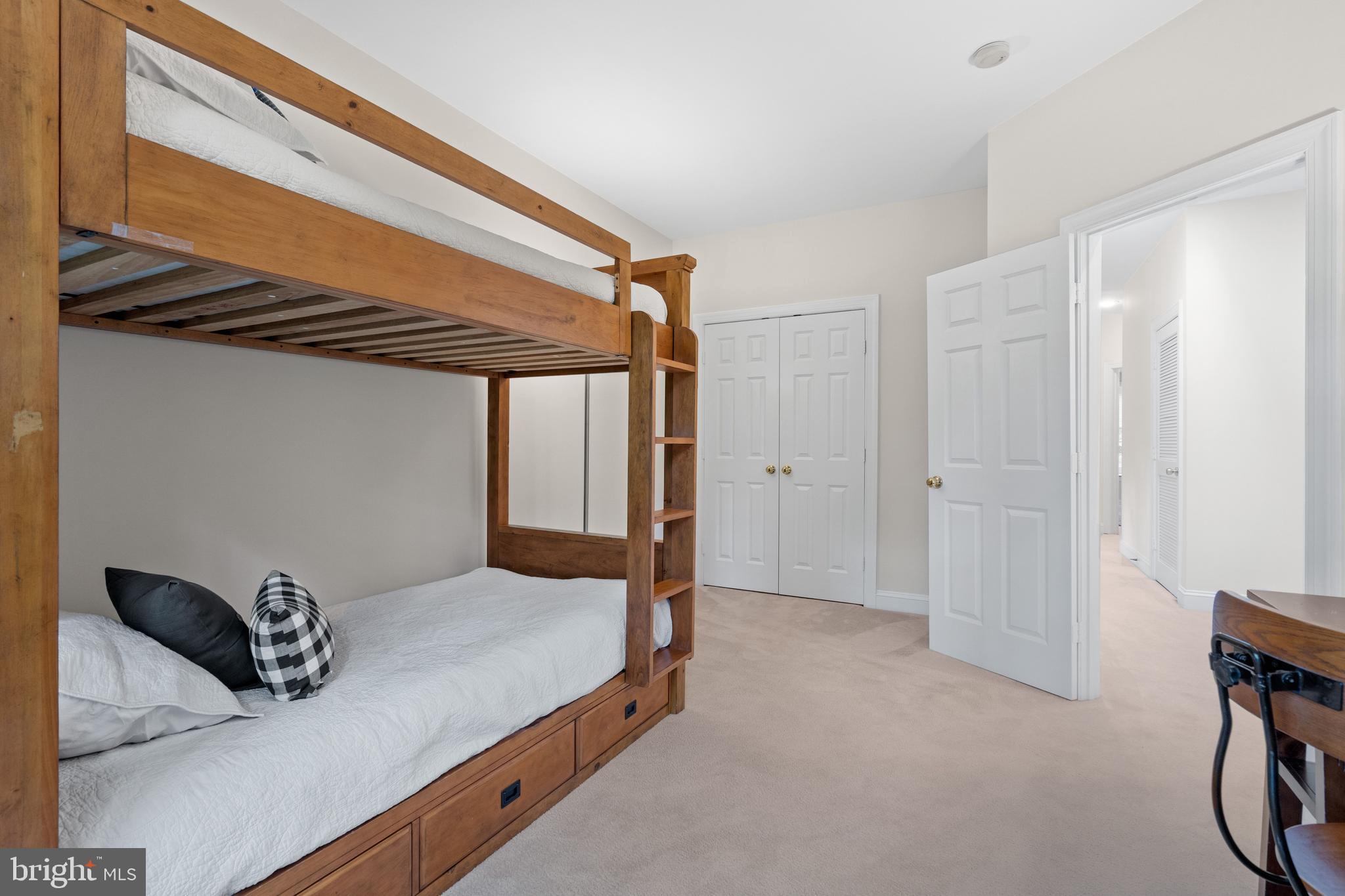 LEE HEIGHTS - Residential