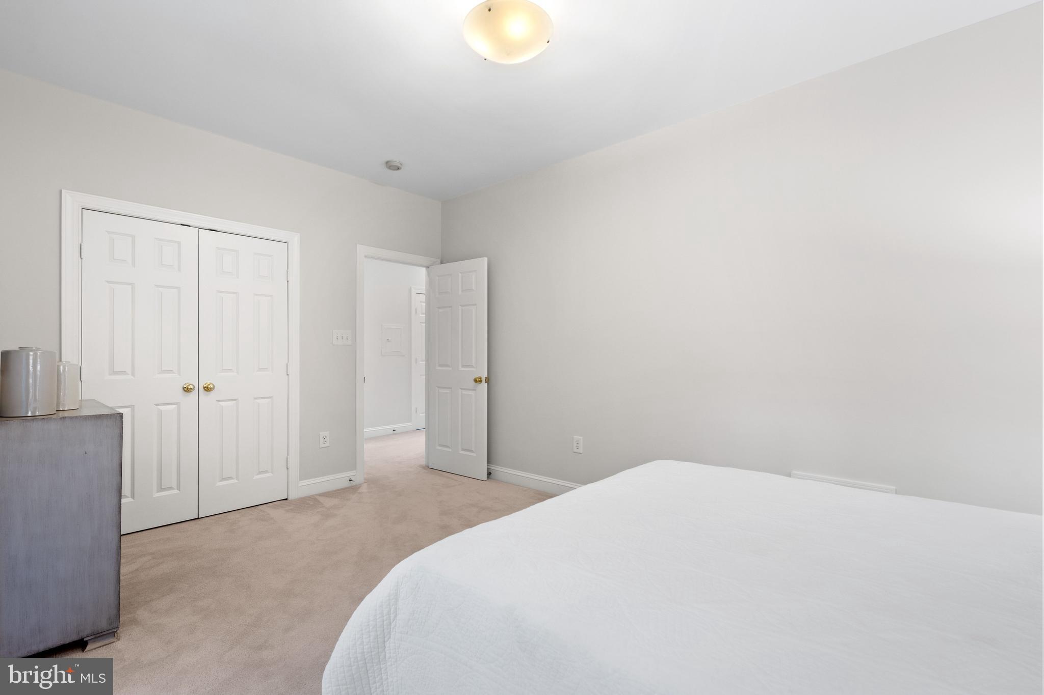 LEE HEIGHTS - Residential