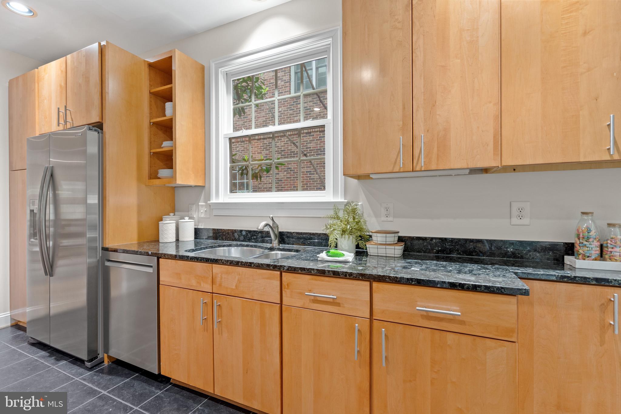 LEE HEIGHTS - Residential