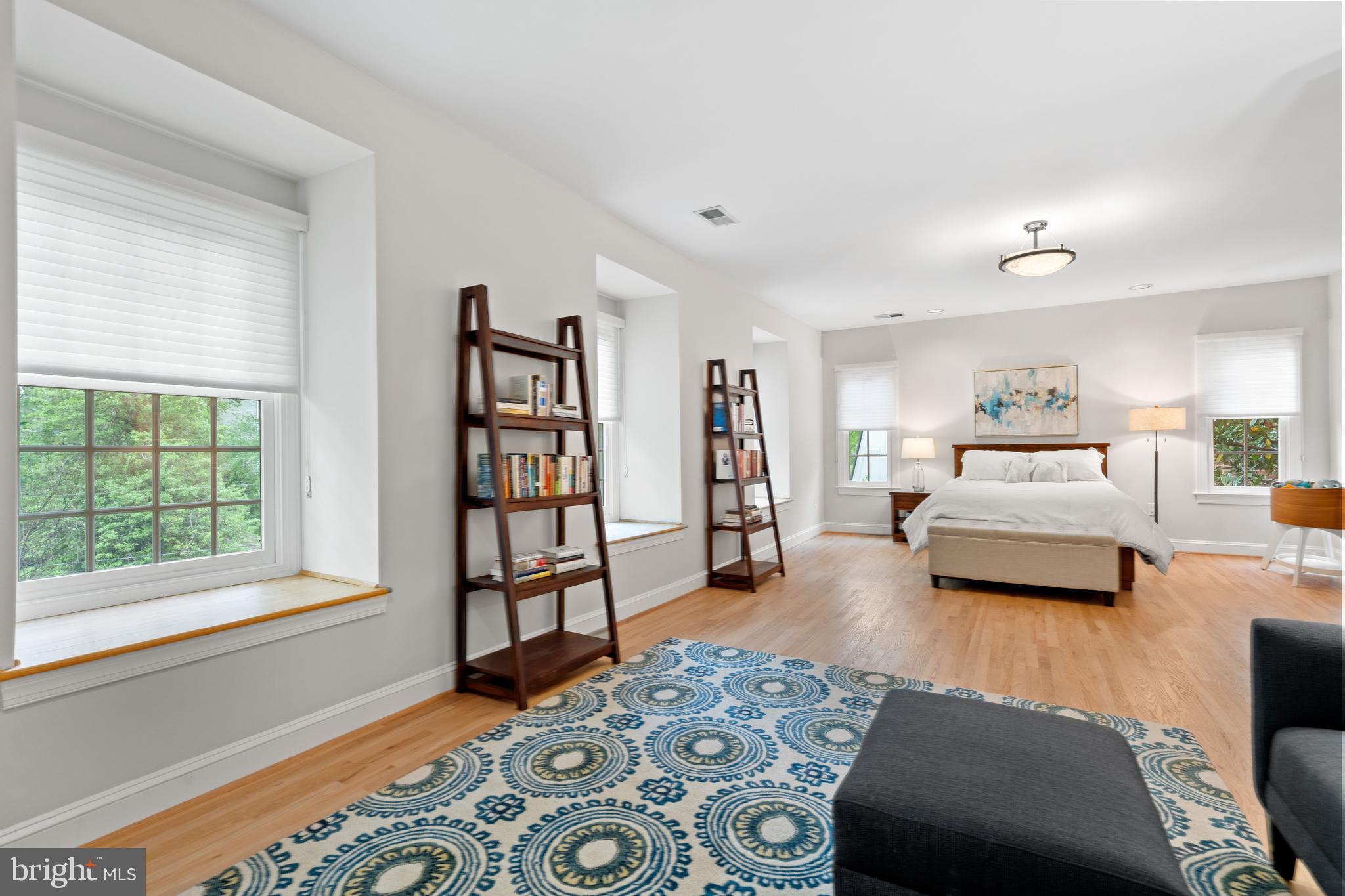 LEE HEIGHTS - Residential