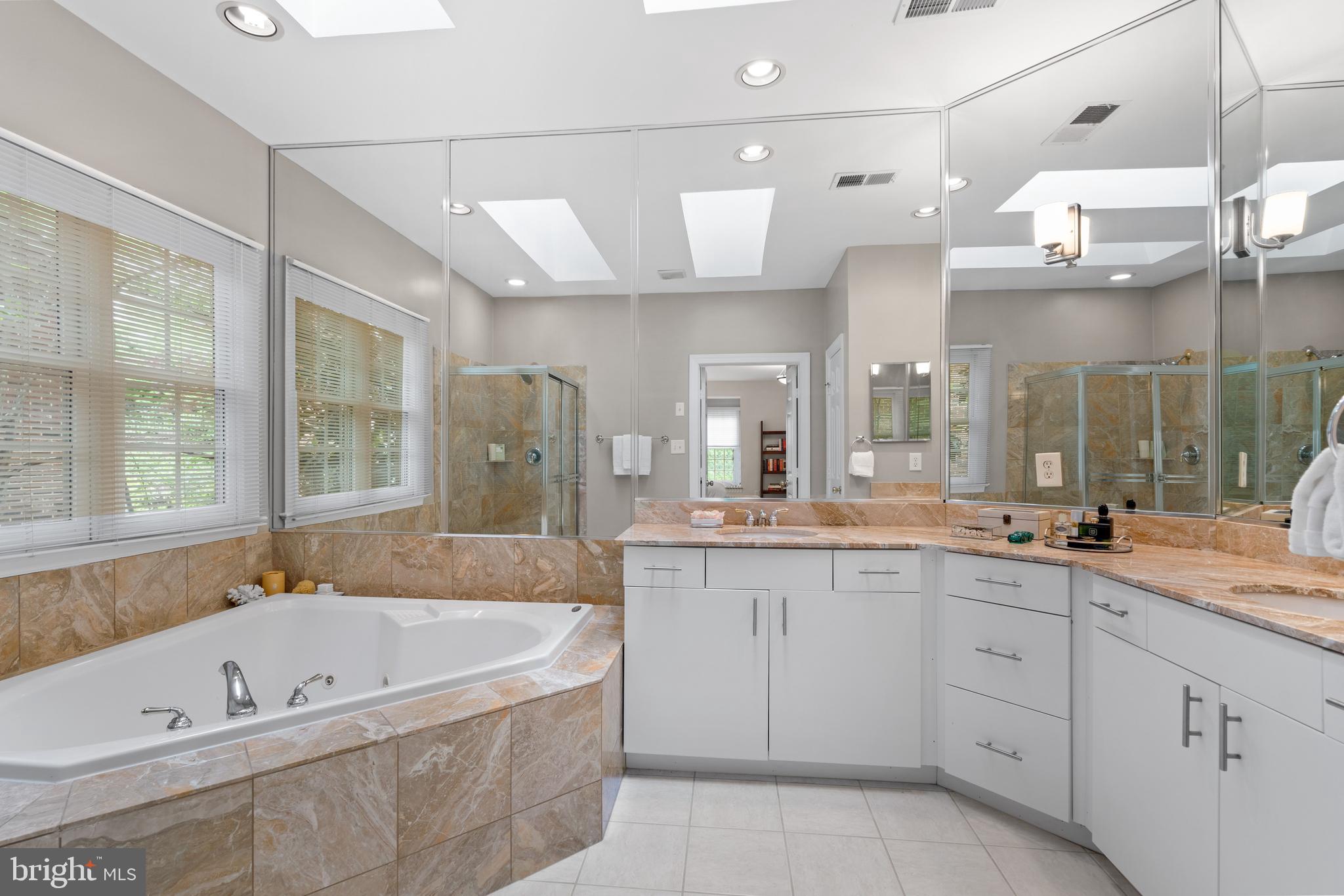 LEE HEIGHTS - Residential