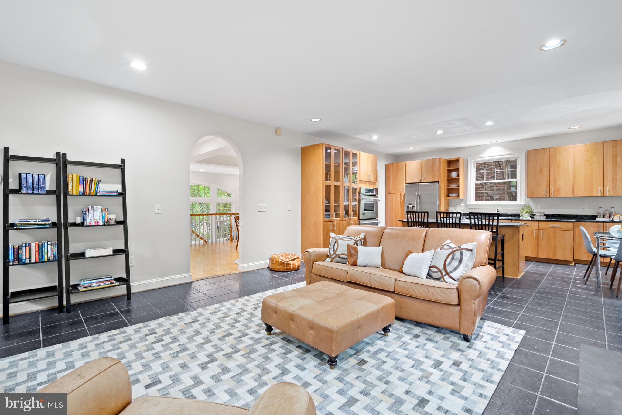 LEE HEIGHTS - Residential