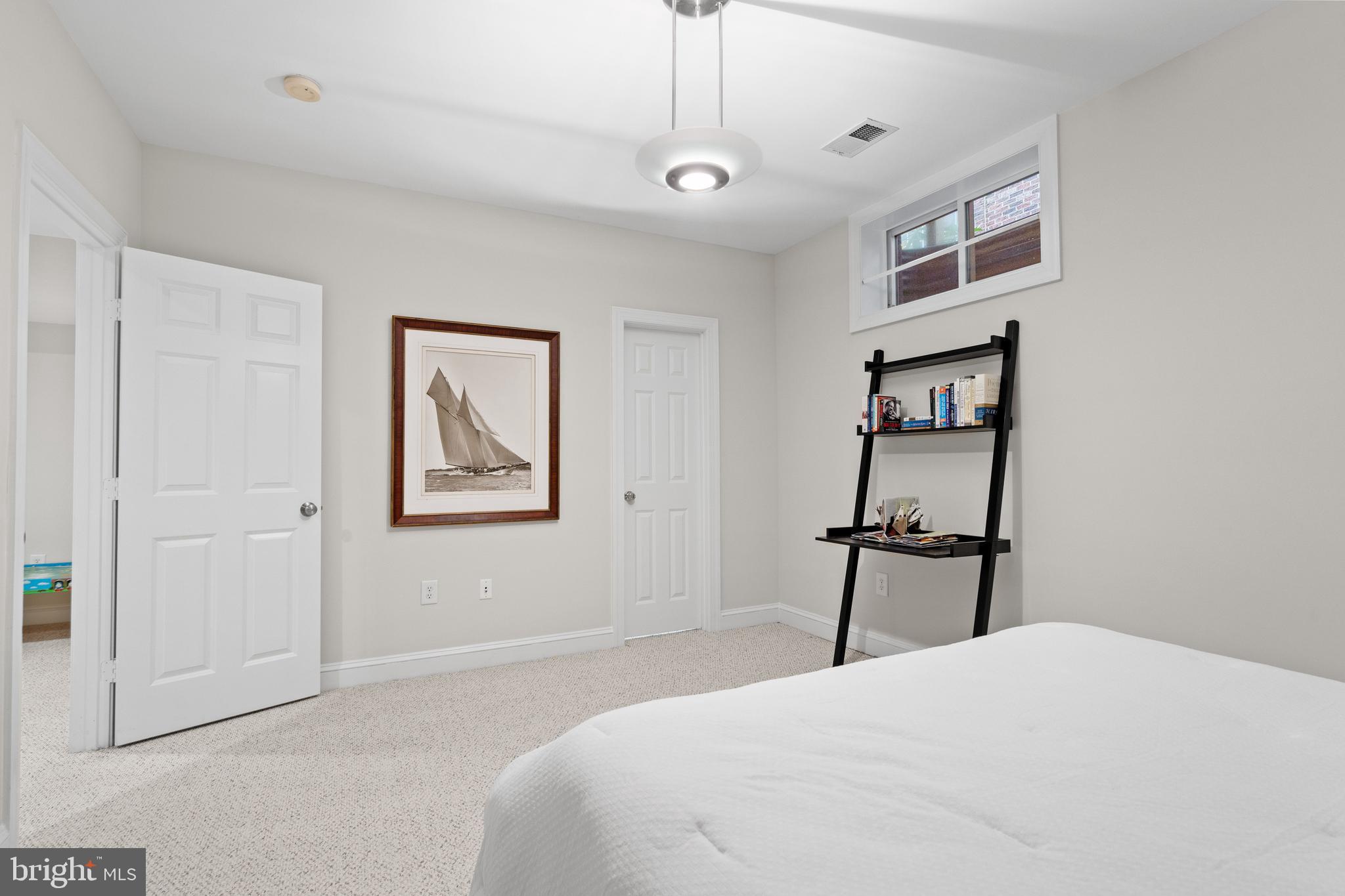 LEE HEIGHTS - Residential