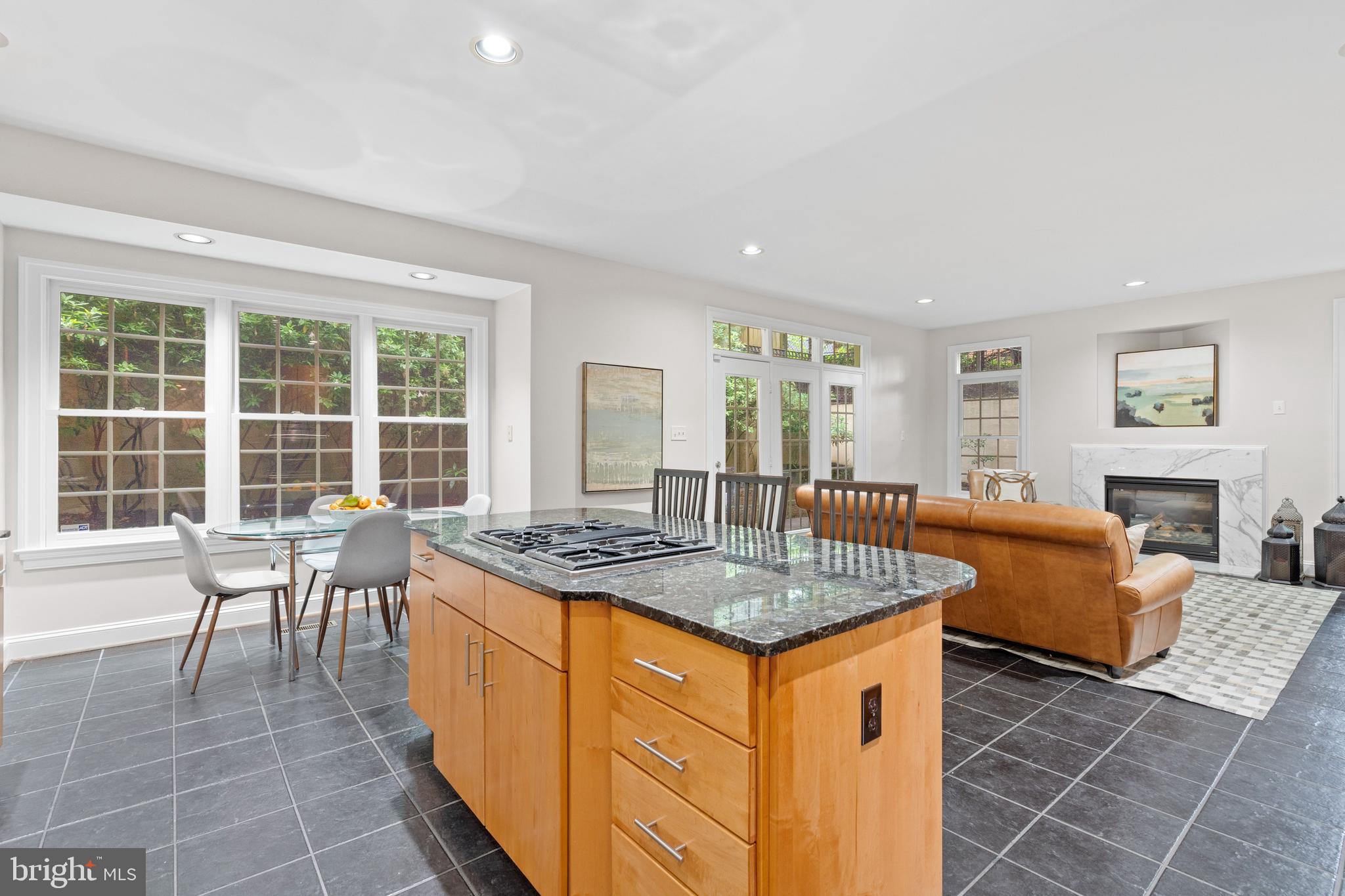 LEE HEIGHTS - Residential