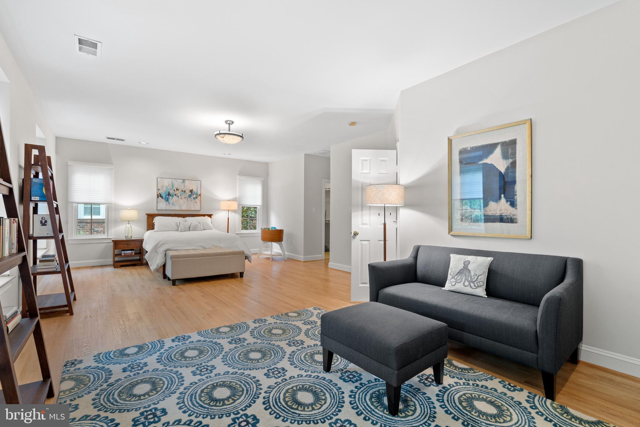 LEE HEIGHTS - Residential