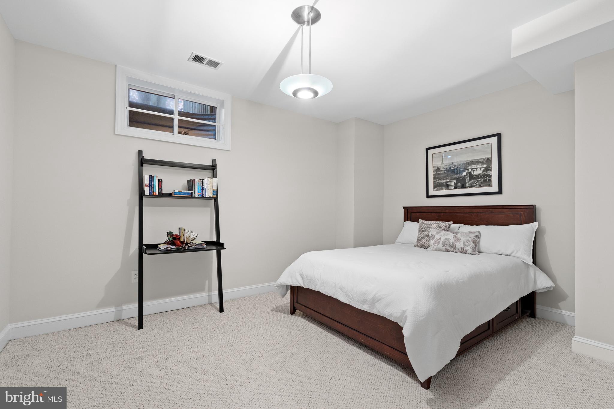 LEE HEIGHTS - Residential