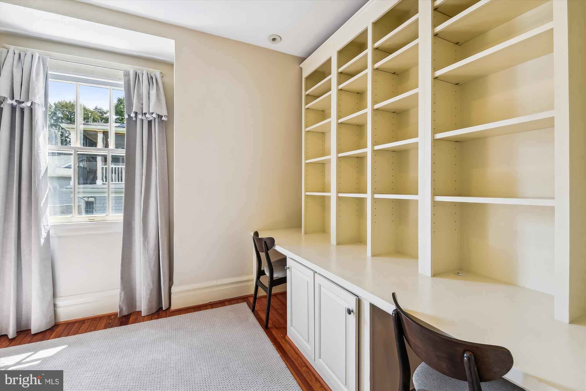 ROLAND PARK - Residential