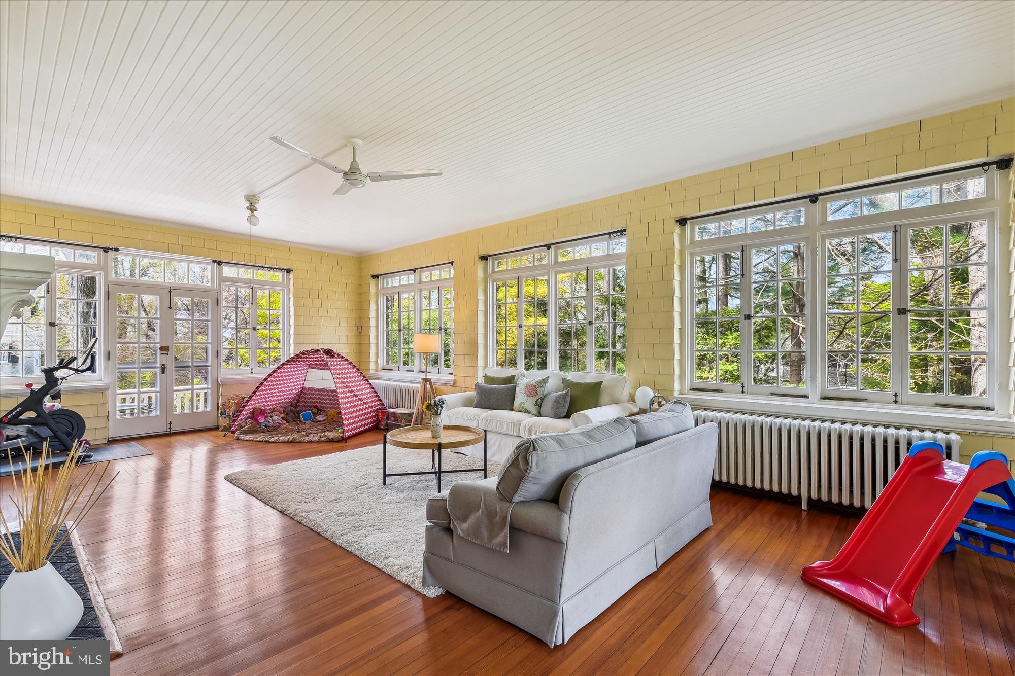 ROLAND PARK - Residential