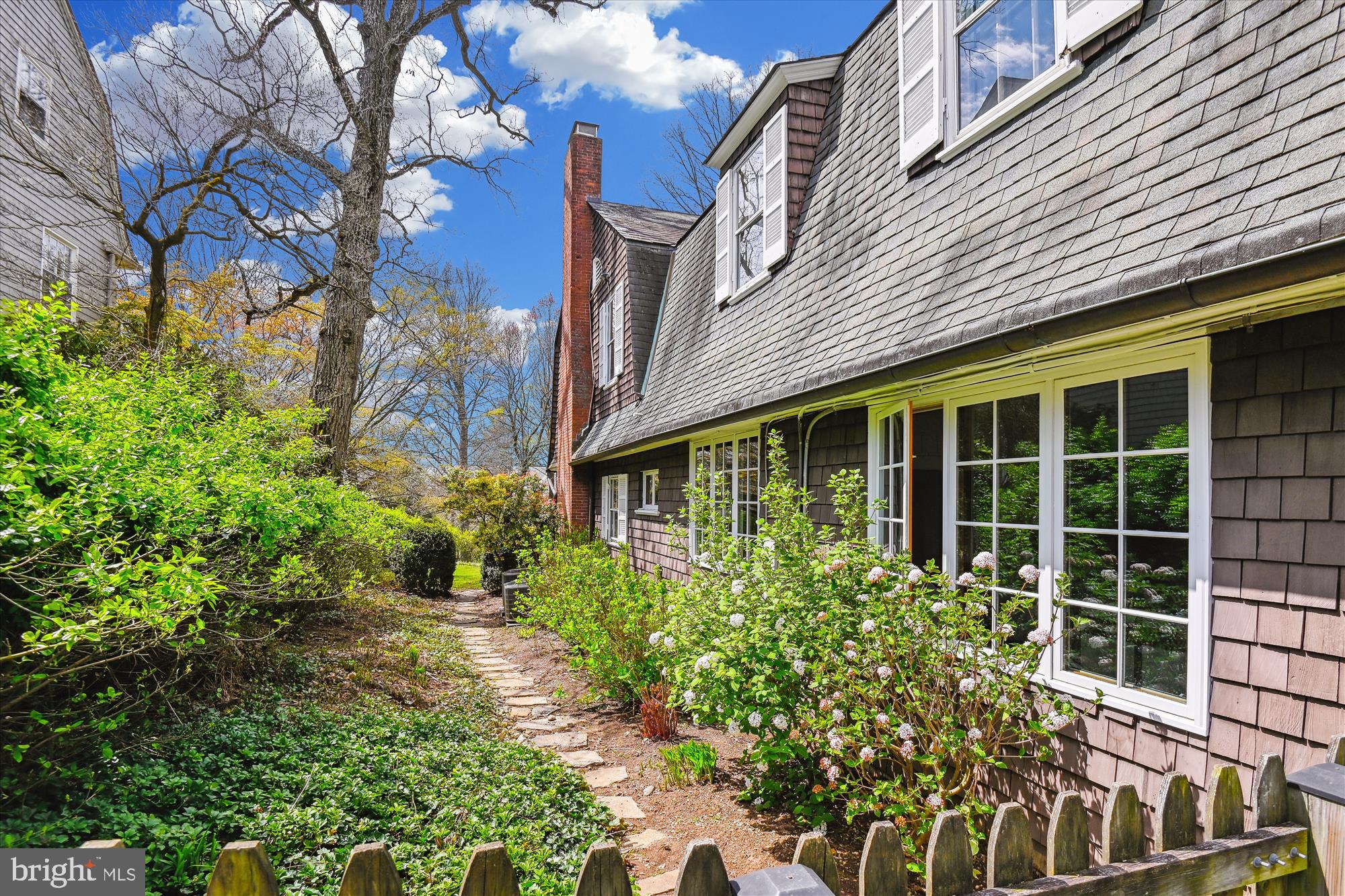 ROLAND PARK - Residential