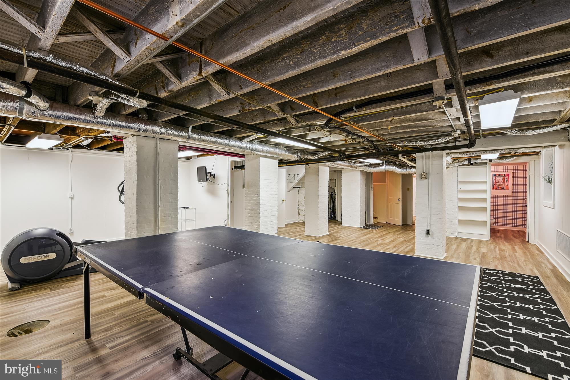 ROLAND PARK - Residential