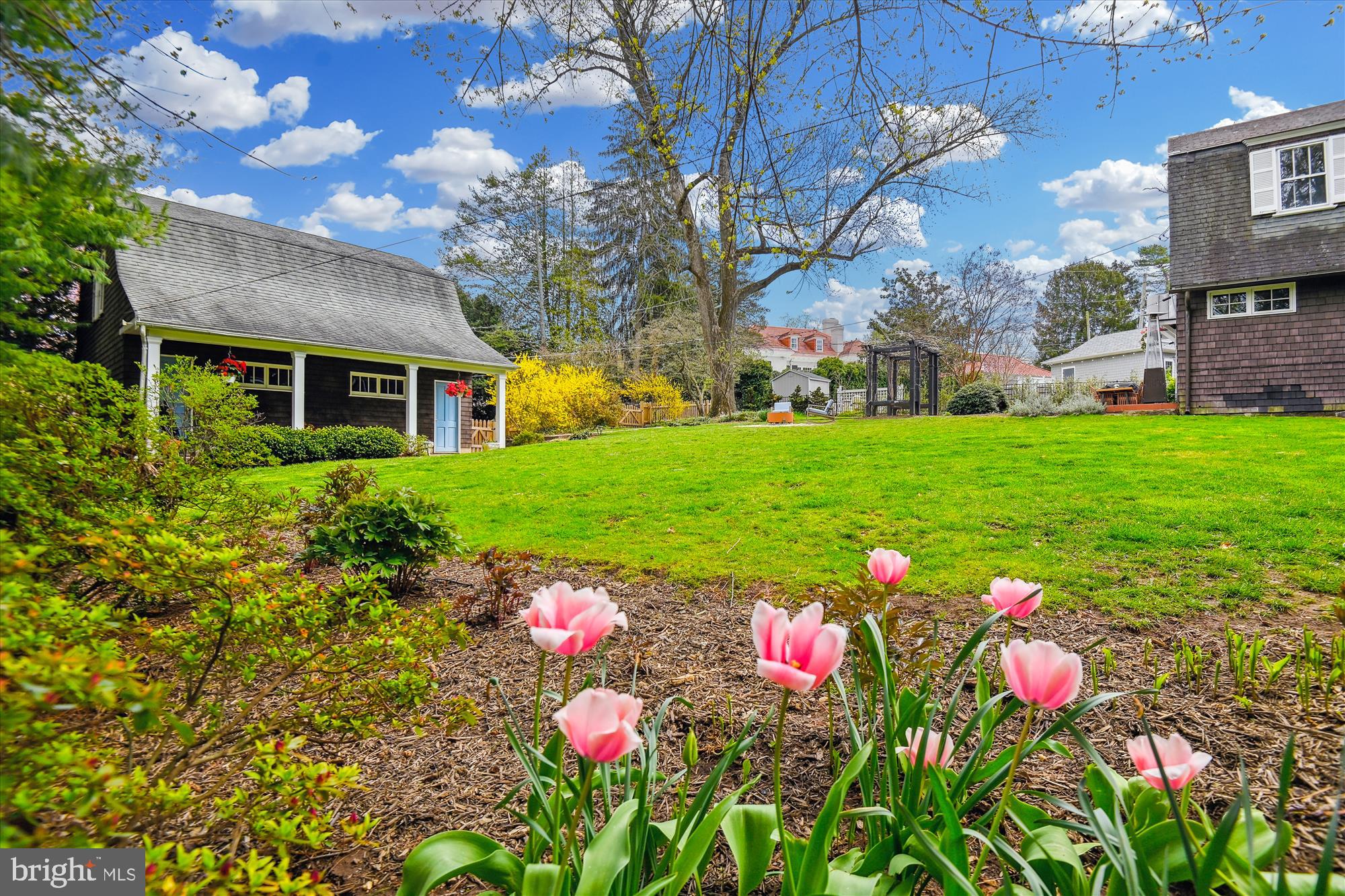 ROLAND PARK - Residential