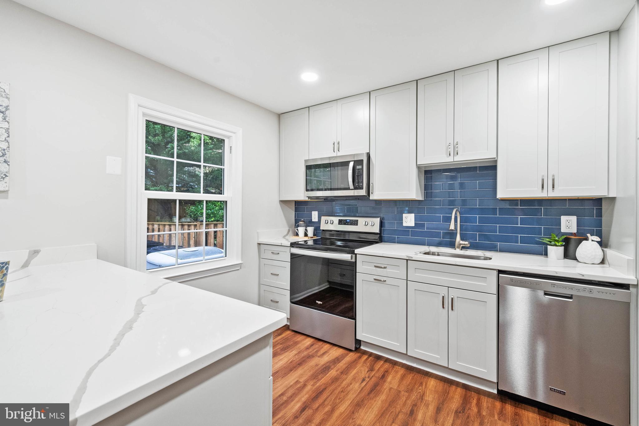 COUNTRY CREEK - Residential