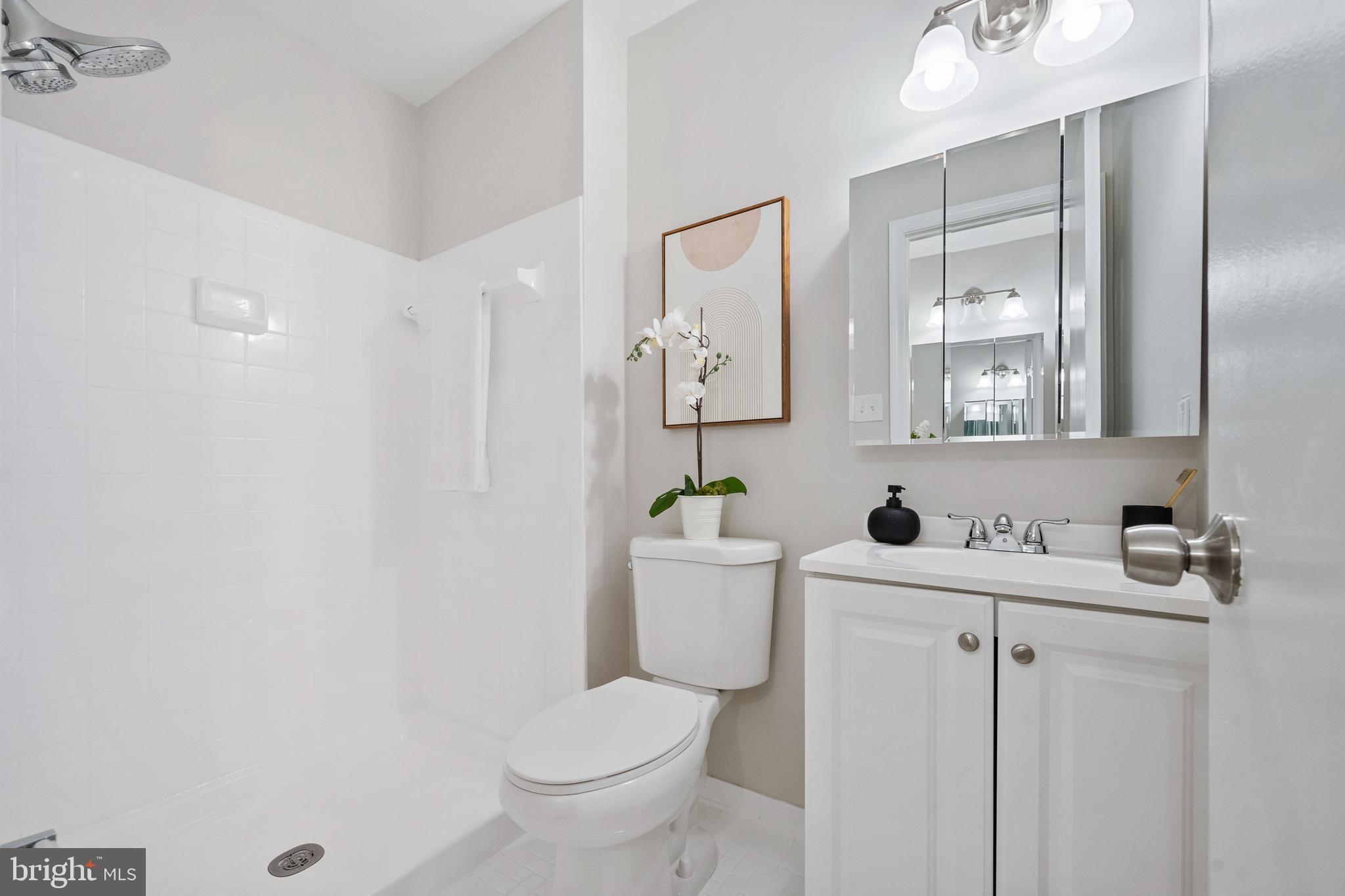 COUNTRY CREEK - Residential