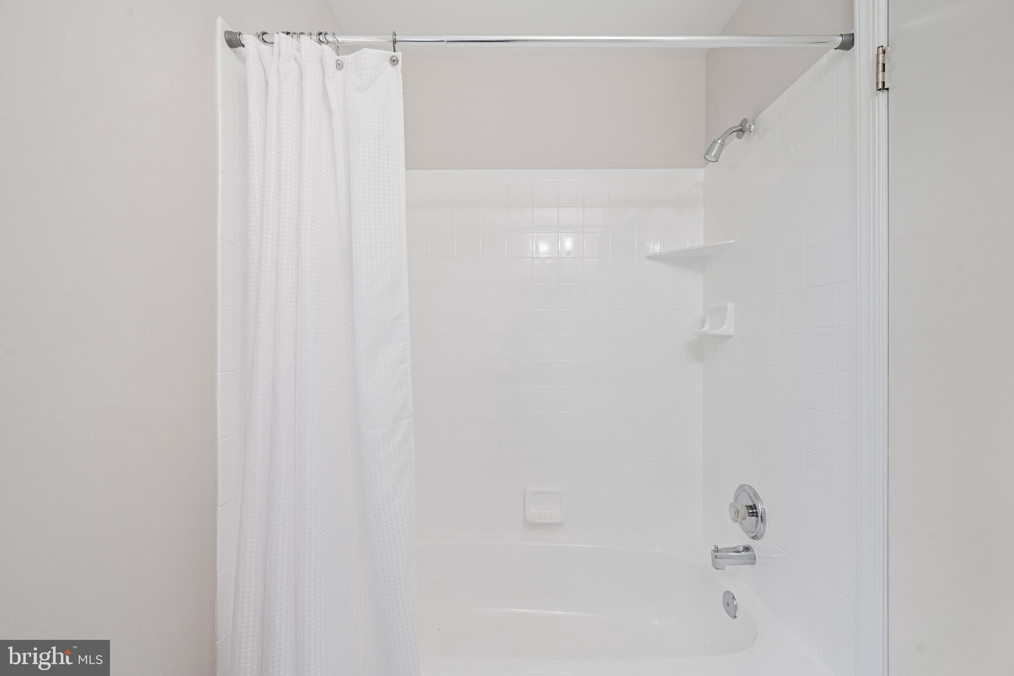 COUNTRY CREEK - Residential