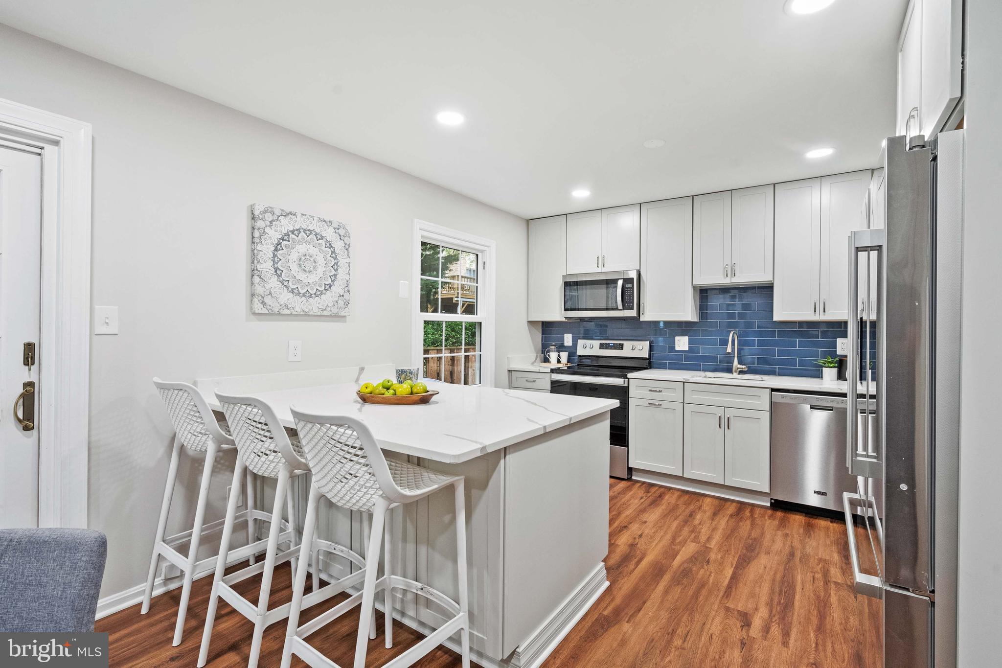 COUNTRY CREEK - Residential