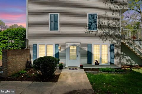 Photo of 2823 Madeira Court, WOODBRIDGE, VA 22192 (MLS # VAPW2115596)