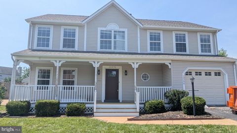 Photo of 13296 Orangewood Drive, WOODBRIDGE, VA 22193 (MLS # VAPW2124292)