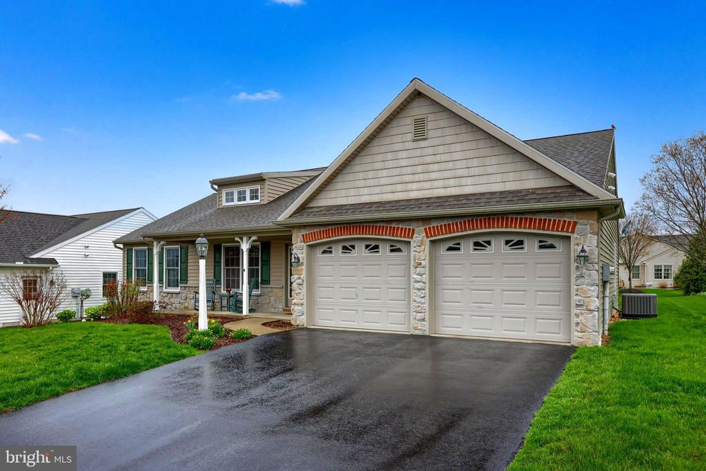 Photo of 421 Rosewood Drive, MANHEIM, PA 17545 (MLS # PALA2067880)