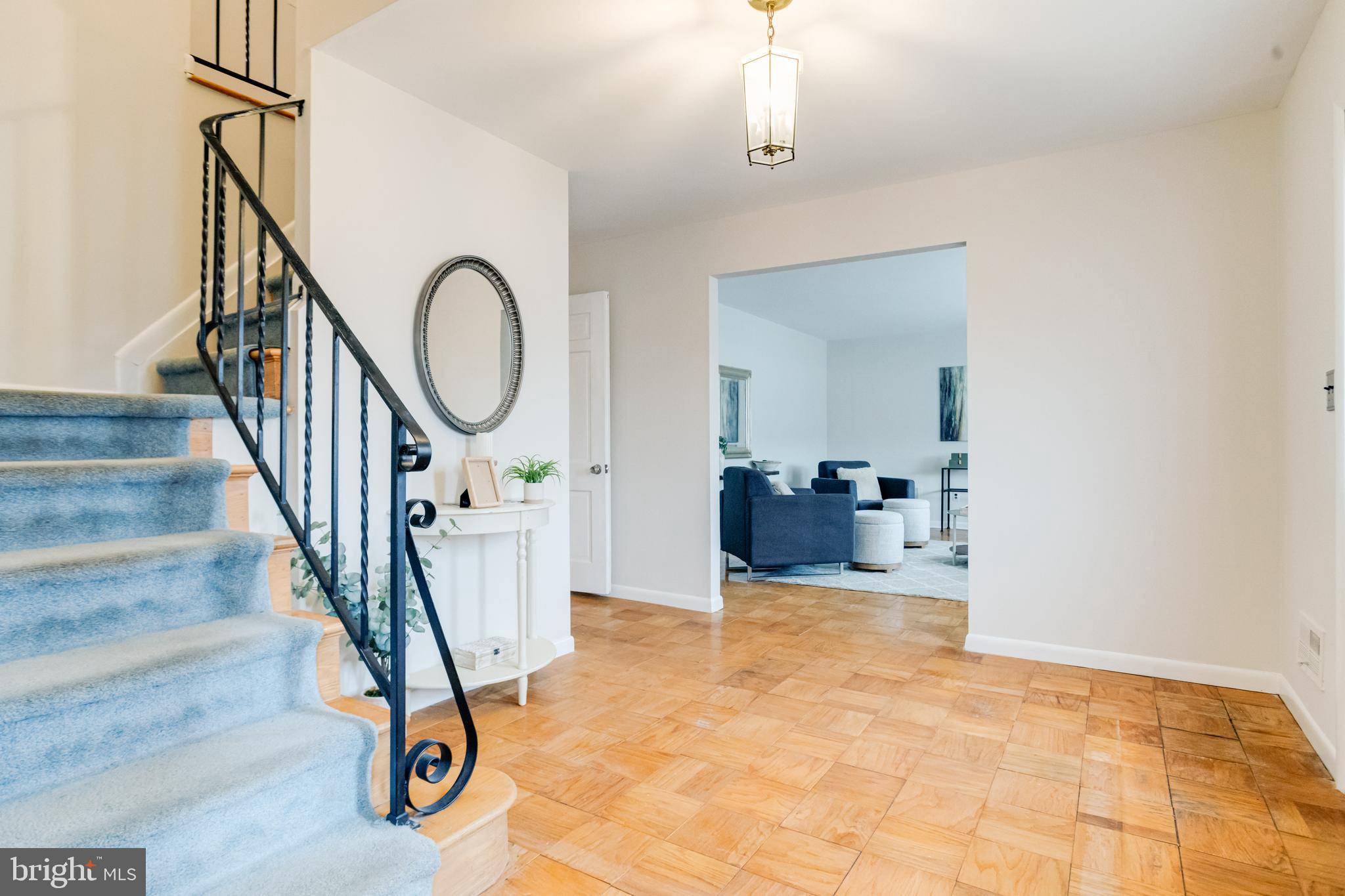 KINGS POINT - Residential