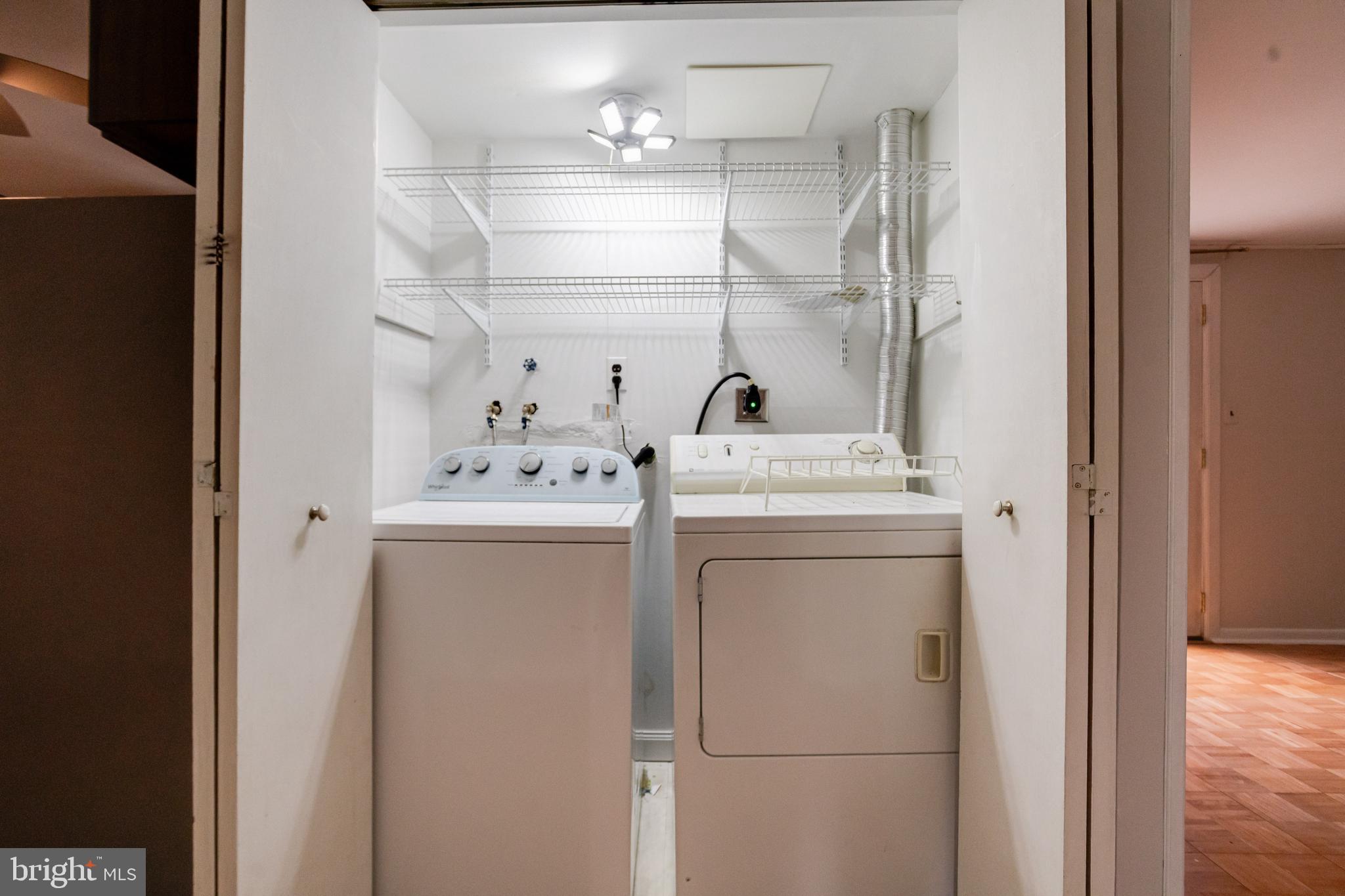 KINGS POINT - Residential