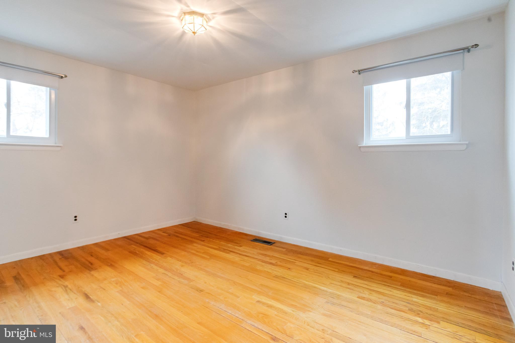 KINGS POINT - Residential