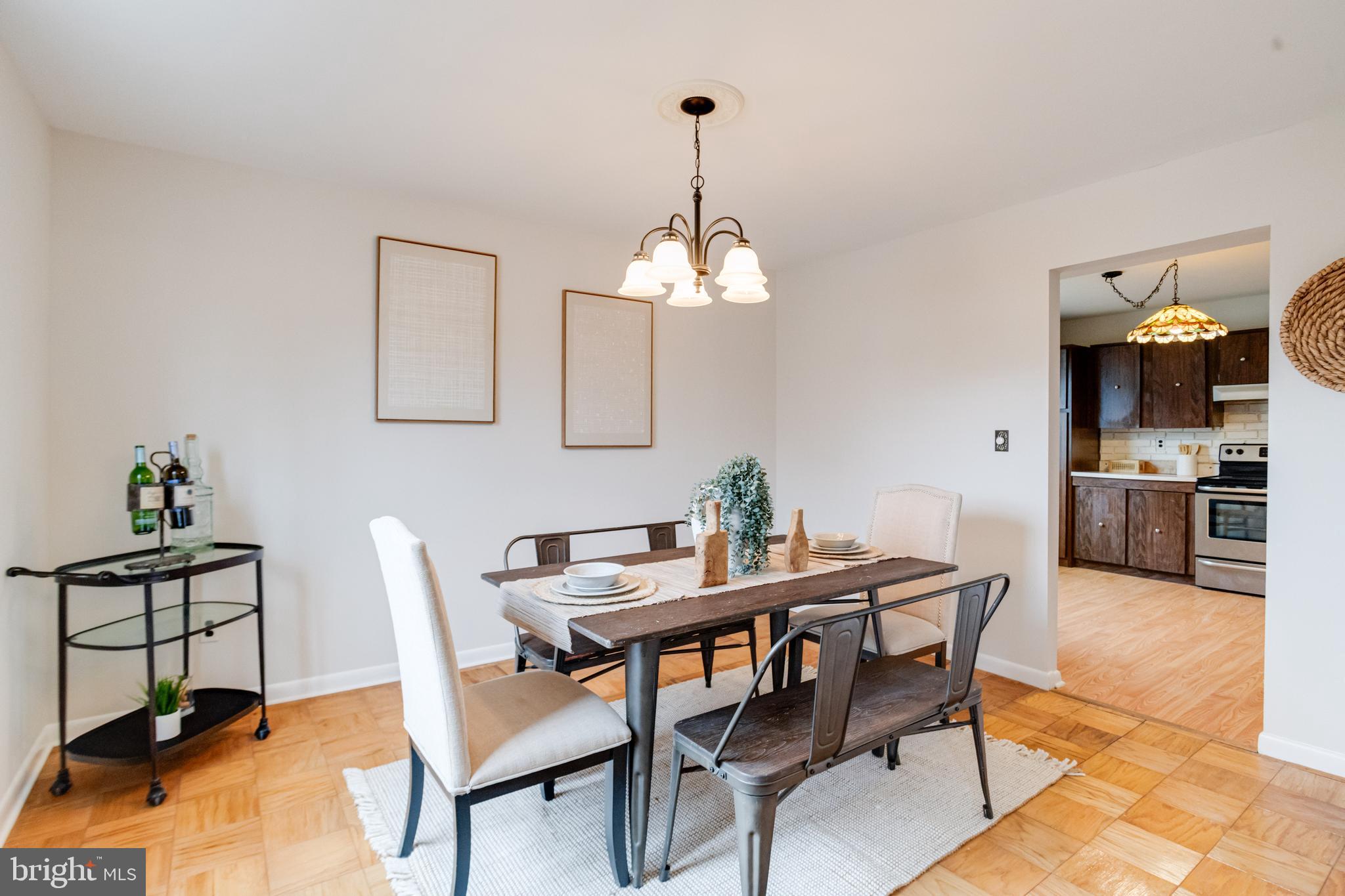 KINGS POINT - Residential