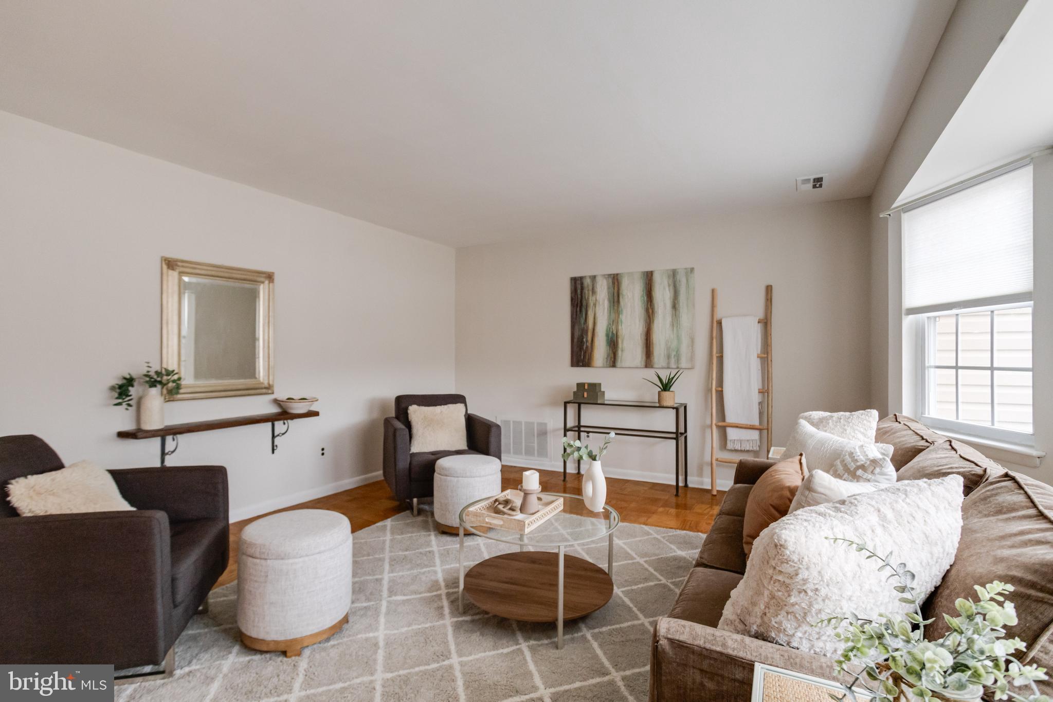 KINGS POINT - Residential