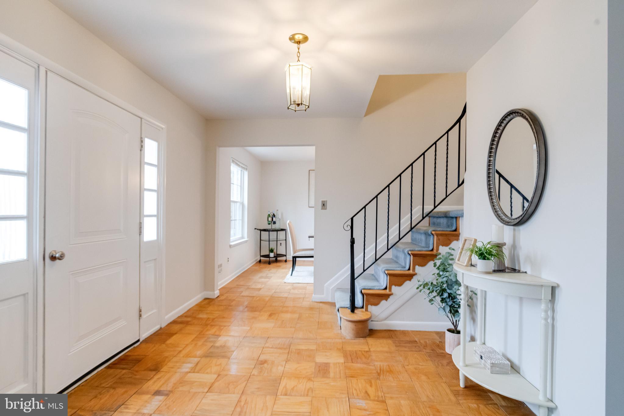 KINGS POINT - Residential