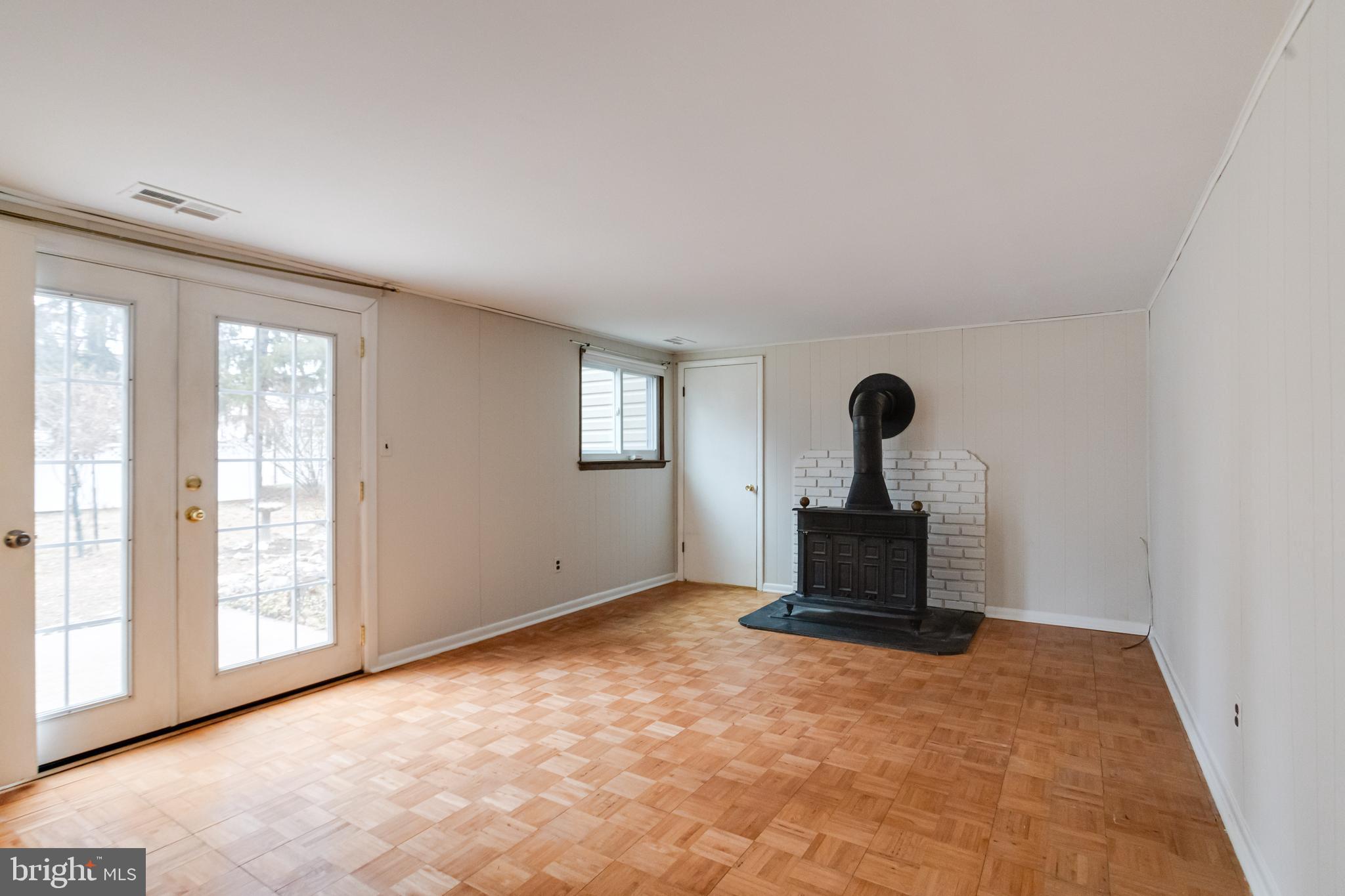 KINGS POINT - Residential