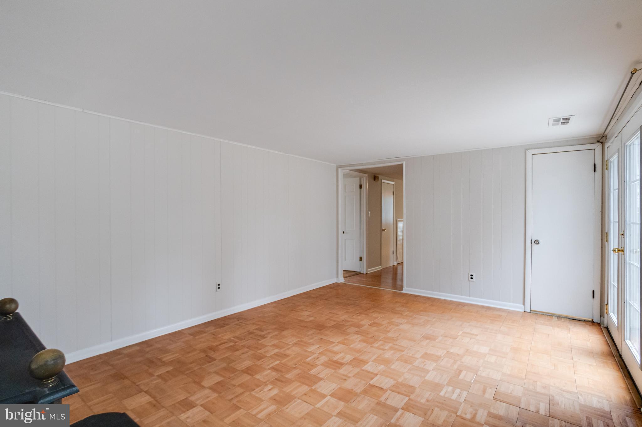 KINGS POINT - Residential