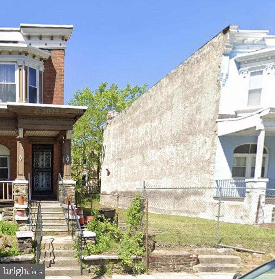 Discover the ideal location to build a stunning triplex in the heart of West Philadelphia. This prime lot, measuring 21 x 90 feet, comes with zoning approval and plans, allowing you to bring your vision of new construction to life. Enjoy the benefits of an income-generating property in a highly sought-after area. The location is close to major universities, public transportation, and downtown, ensuring high demand from tenants. Don't miss this exceptional opportunity to invest in a promising development project in a thriving neighborhood.