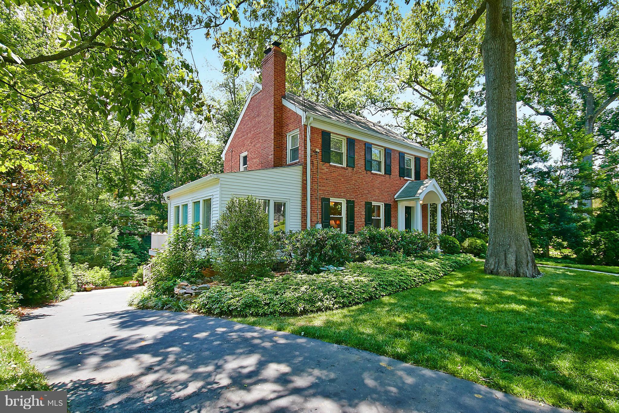 COUNTRY CLUB - Residential