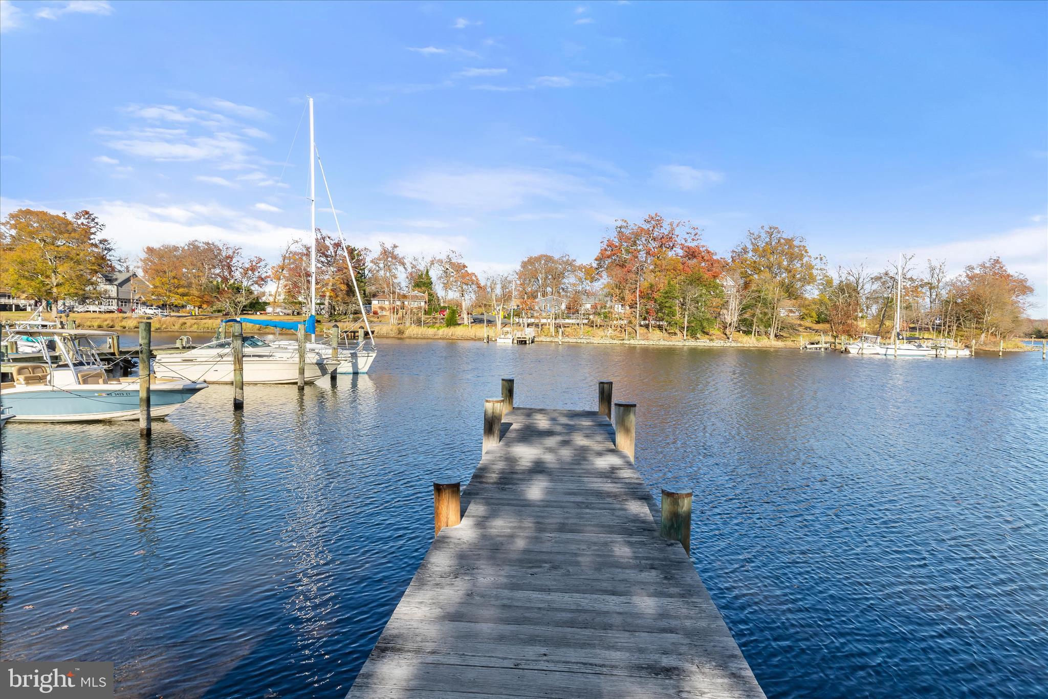 WOODLAND BEACH - Residential
