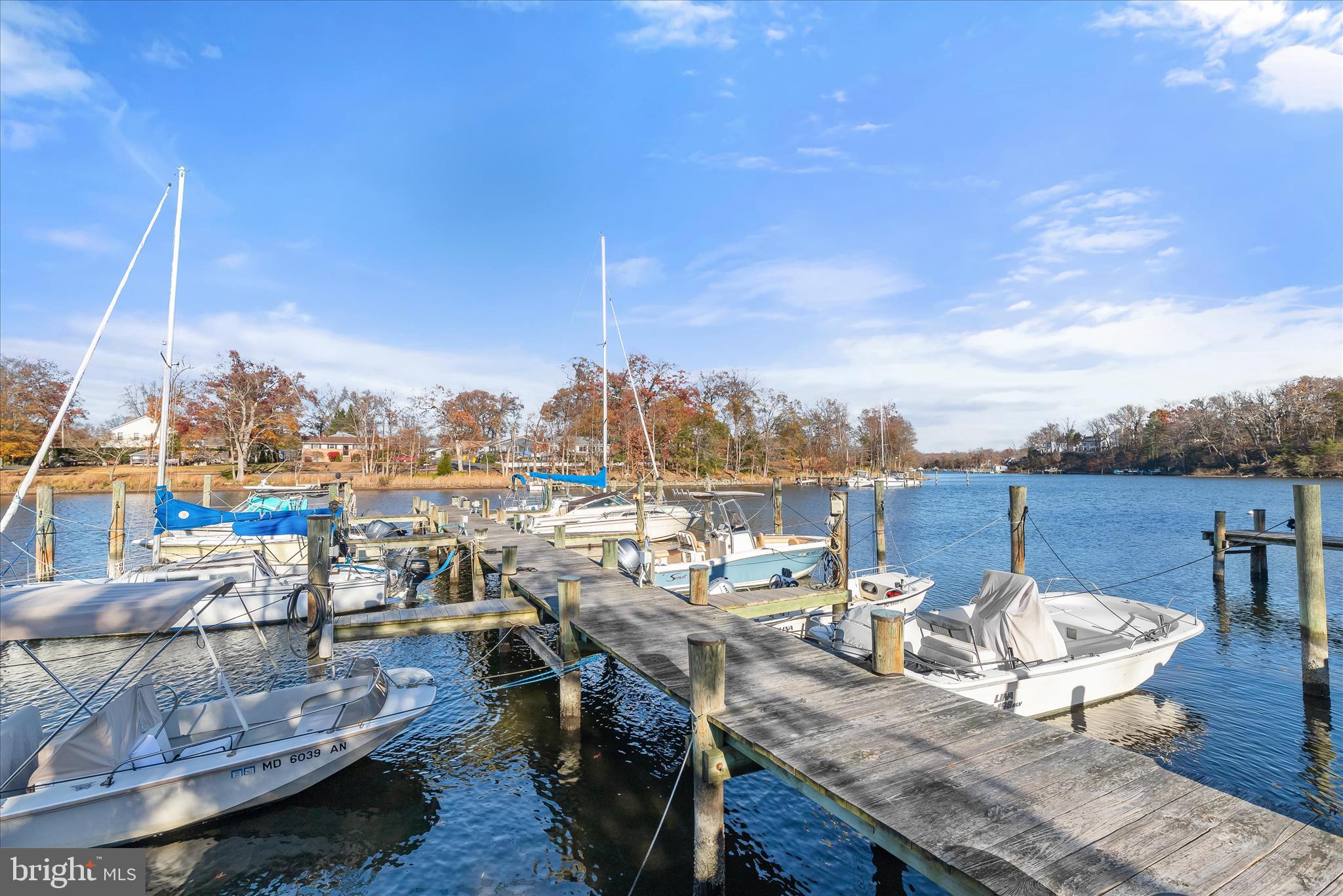 WOODLAND BEACH - Residential