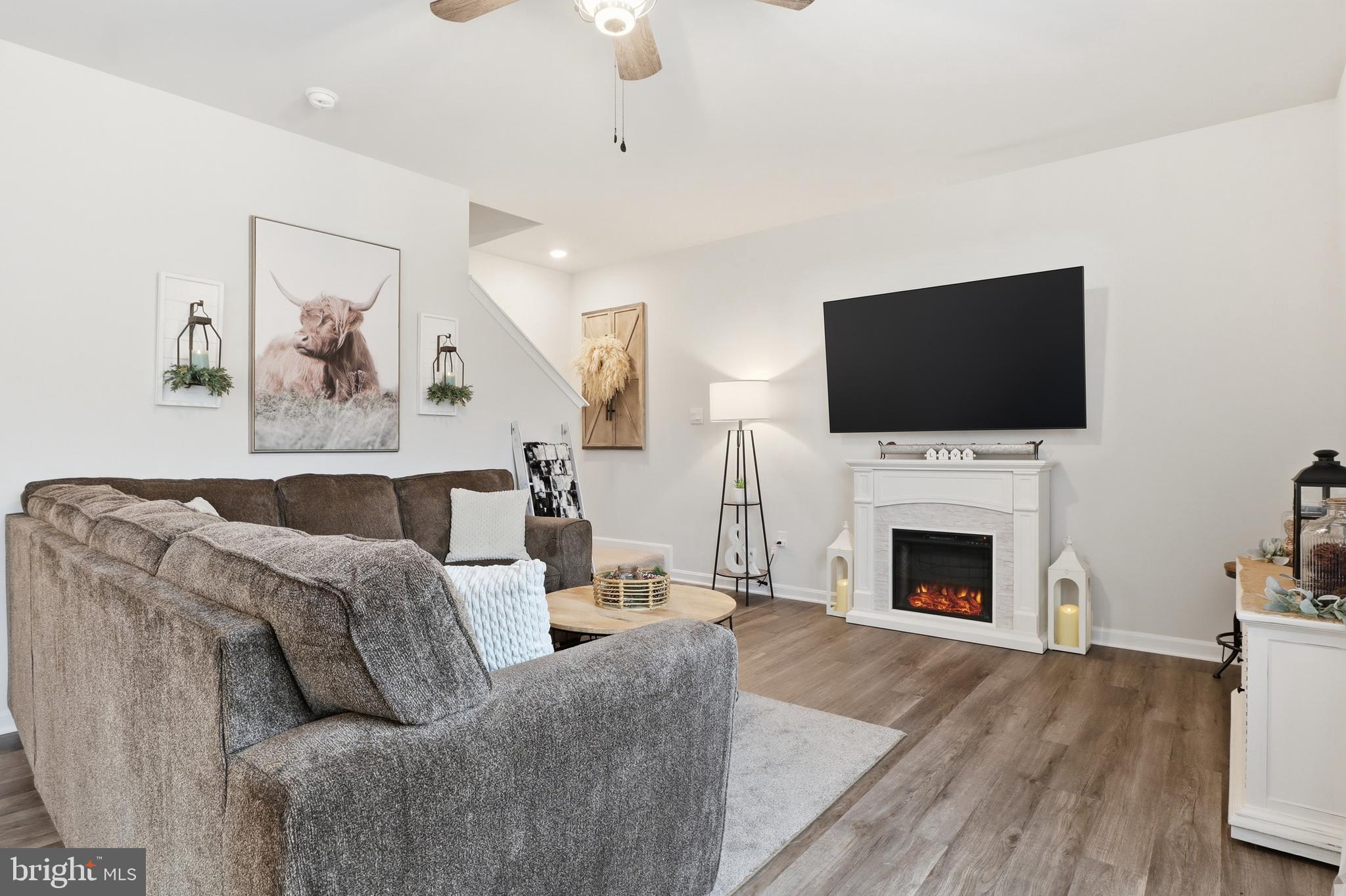 HILLS AT VALLEY VIEW - Residential