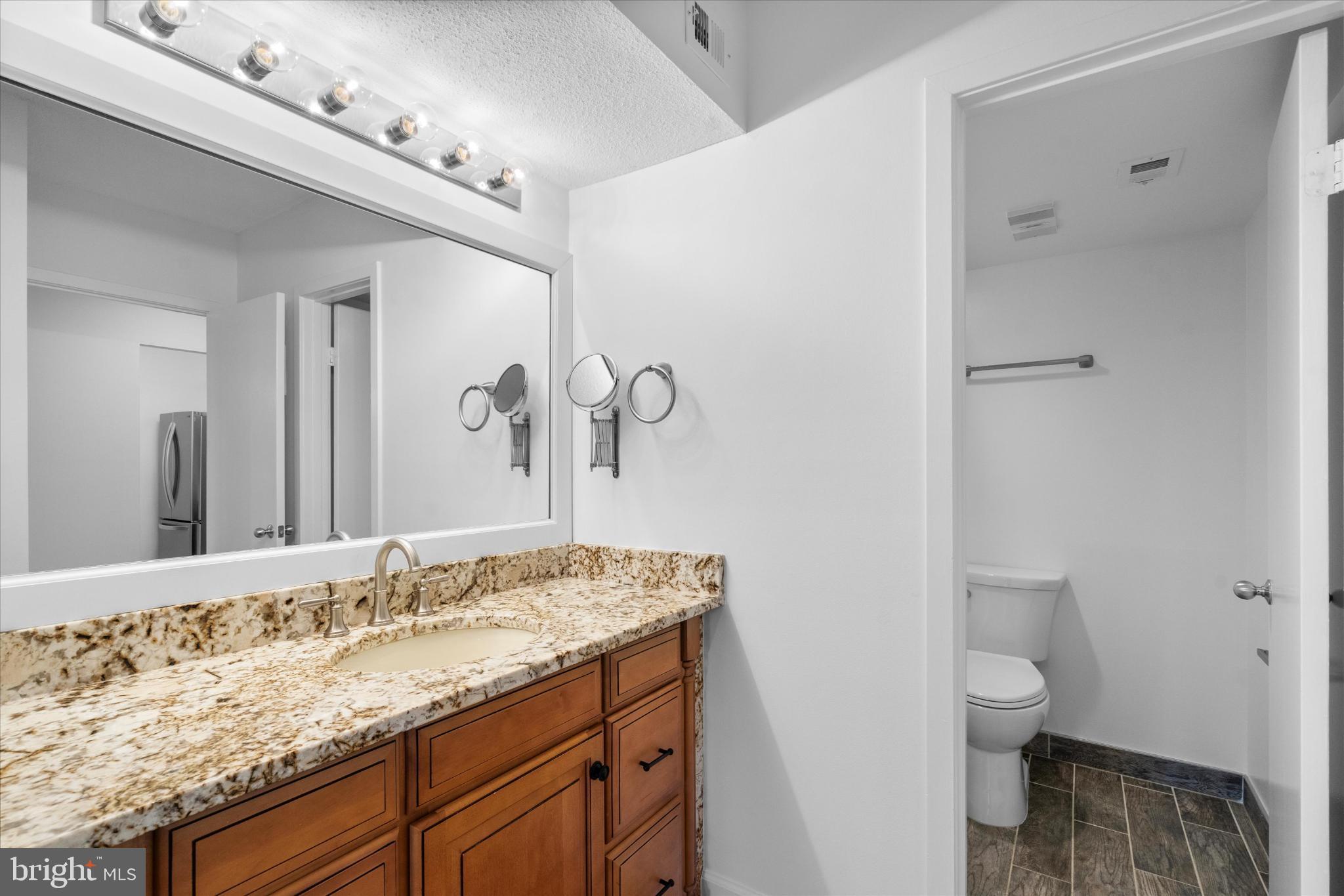 SKYLINE SQUARE CONDO - Residential Lease