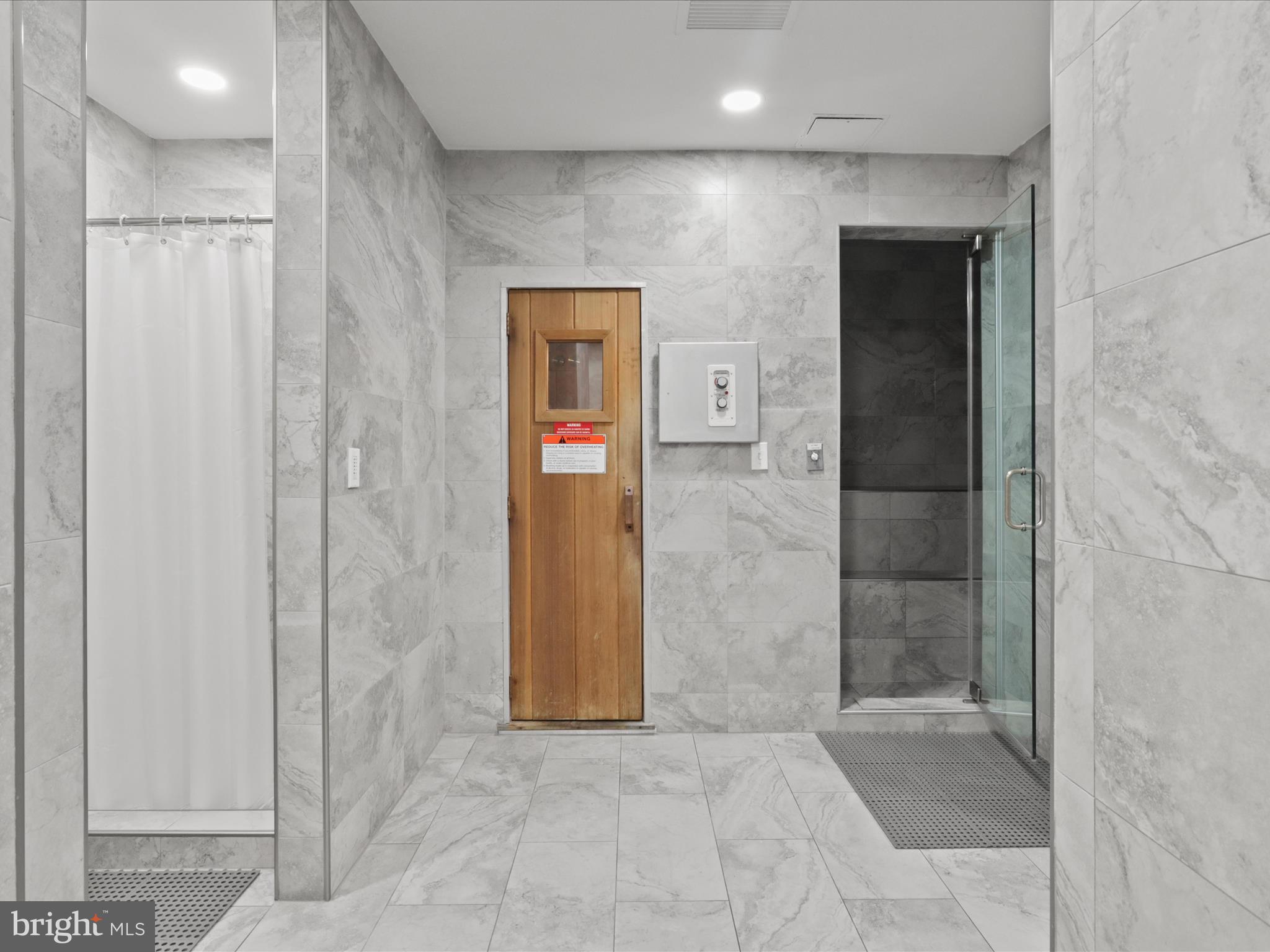 SKYLINE SQUARE CONDO - Residential Lease