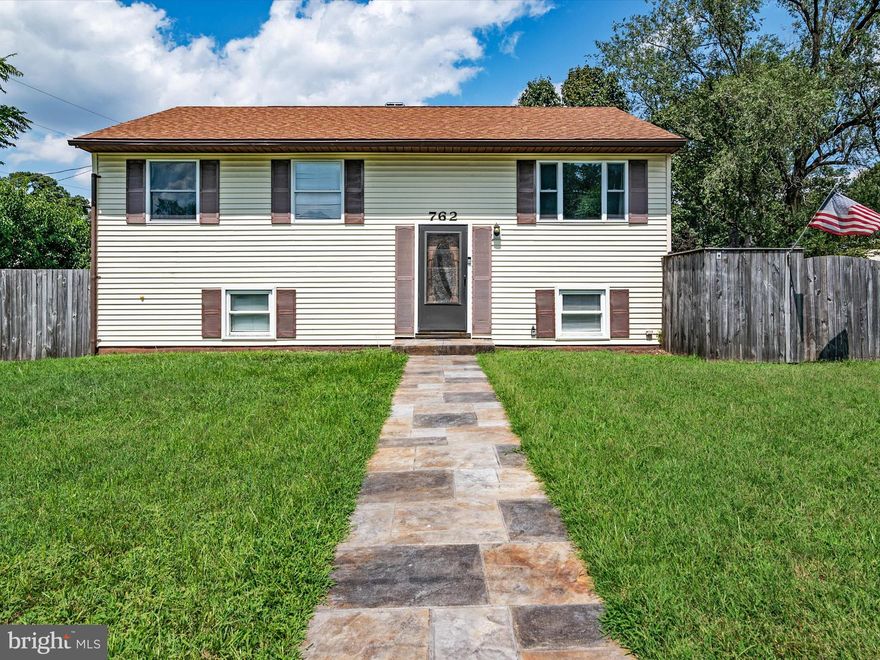 Nice split foyer with a great layout and ample space, especially with bonus rooms. Having separate living area on the upper and lower levels make the home versatile for potential in-law accommodations or other uses.  The corner lot adds extra appeal and provides more outdoor space.