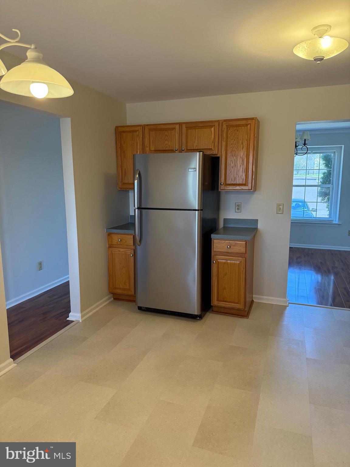 FAIRLAWN COURT - Residential Lease