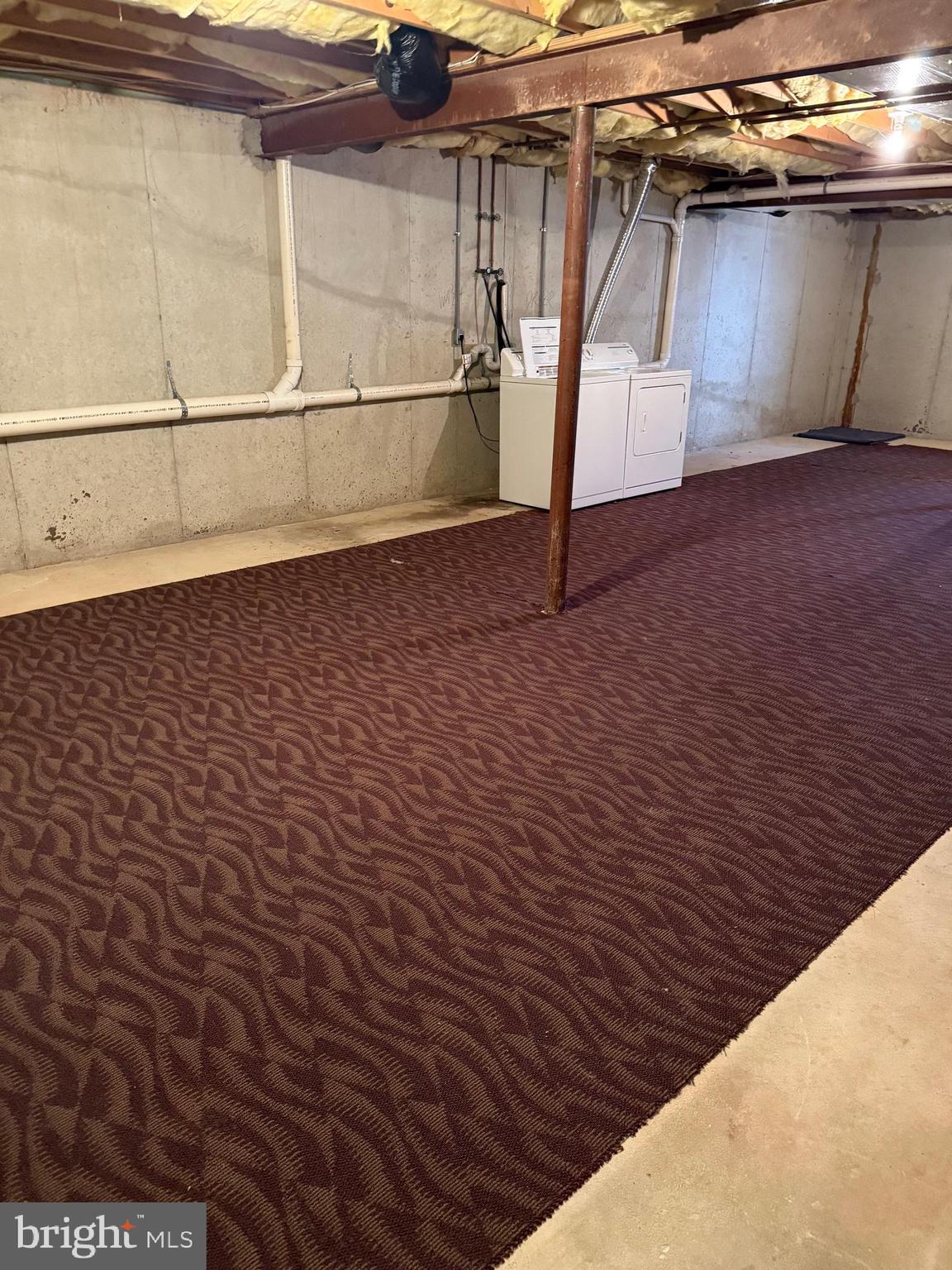 FAIRLAWN COURT - Residential Lease