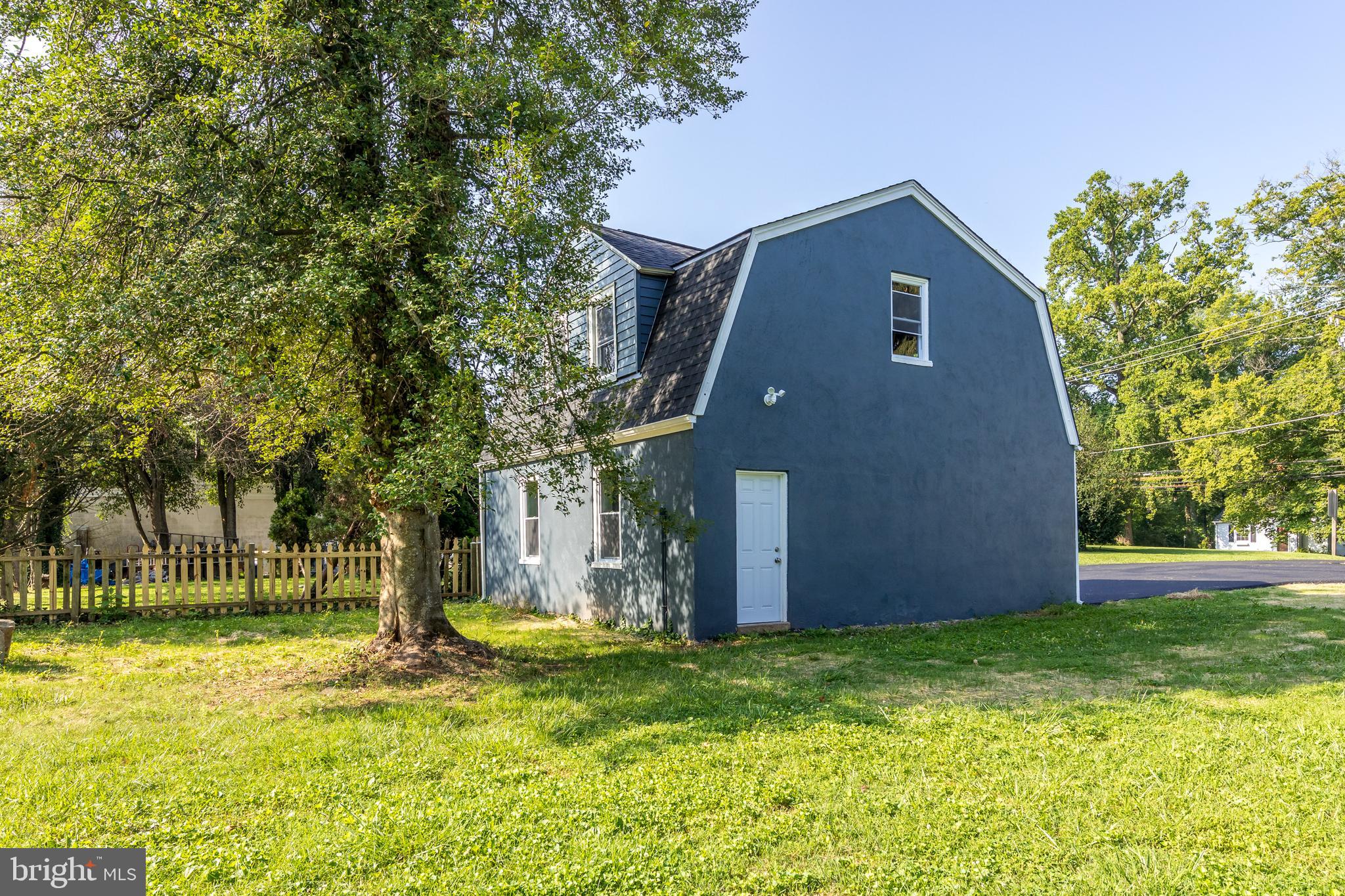 ROCK SPRING - Residential