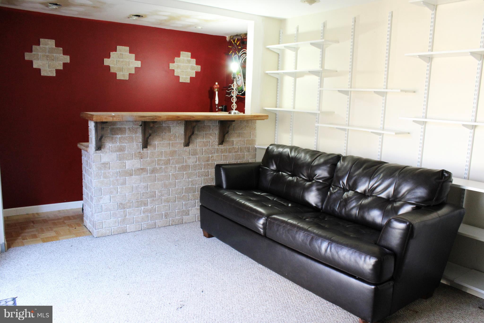 LAKE BRADDOCK - Residential